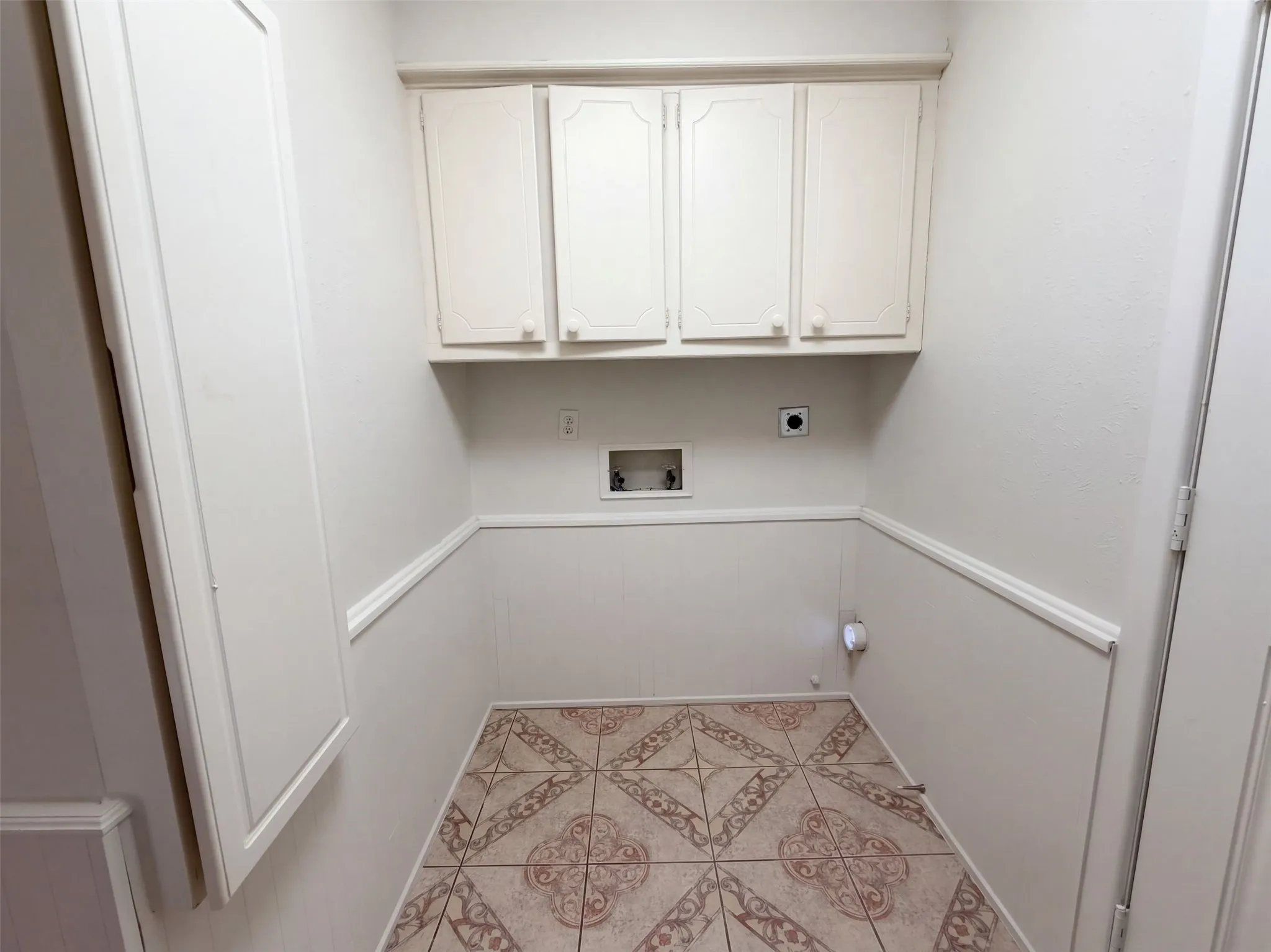 Single Family Residence For Sale in Hunt County , 607 Turtle Creek Drive, Greenville, Texas 75402, 4 Bedroom, 3 Bathroom, 2 Garage spaces, 2,146 Sqft, built in 1965, mls#21404983, Real Estate Agent in Greenville, Homes For Sale in Hunt county, Homes For Sale in Greenville, Realtor in Greenville Texas, Real Estate Brokerage Independent Realty Texas, Luminita Cordes Realtor