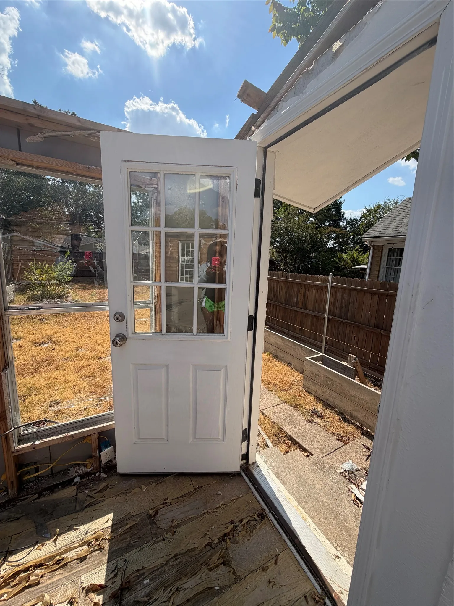 Single Family Residence For Sale in Dallas County , 7131 Thurston Drive, Dallas, Texas 75235, 2 Bedroom, 1 Bathroom, Garage spaces, 1,289 Sqft, built in 1938, mls#21405484, Real Estate Agent in Dallas, Homes For Sale in Dallas county, Homes For Sale in Dallas, Realtor in Dallas Texas, Real Estate Brokerage Independent Realty Texas, Luminita Cordes Realtor