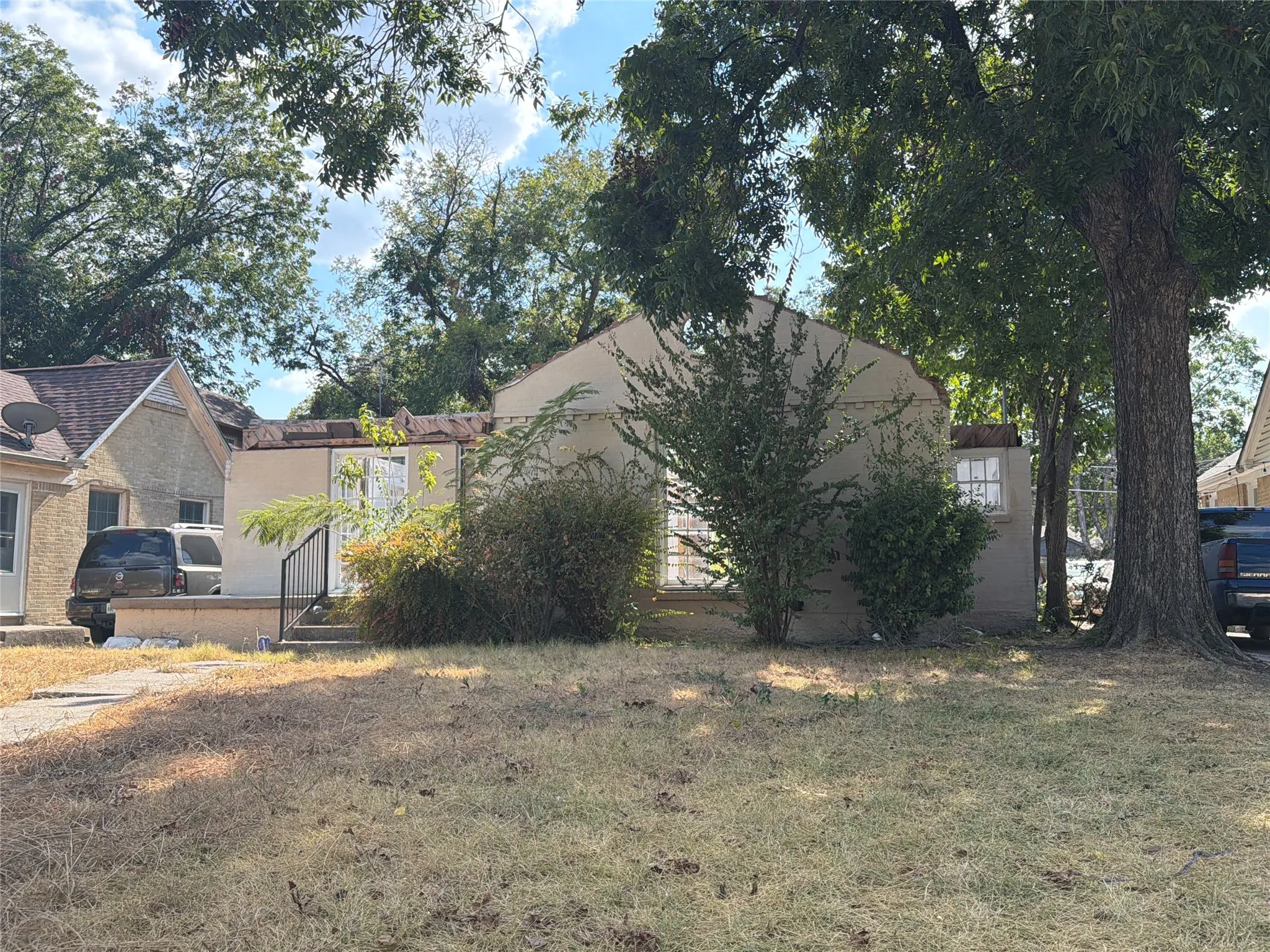 Single Family Residence For Sale