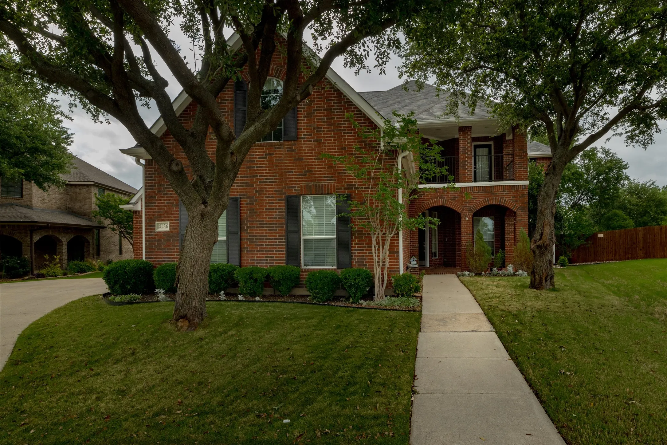 Single Family Residence For Sale in Tarrant County , 4136 Willingham Court, Fort Worth, Texas 76244, 5 Bedroom, 4 Bathroom, 3 Garage spaces, 4,043 Sqft, built in 2002, mls#21405485, Real Estate Agent in Fort Worth, Homes For Sale in Tarrant county, Homes For Sale in Fort Worth, Realtor in Fort Worth Texas, Real Estate Brokerage Independent Realty Texas, Luminita Cordes Realtor