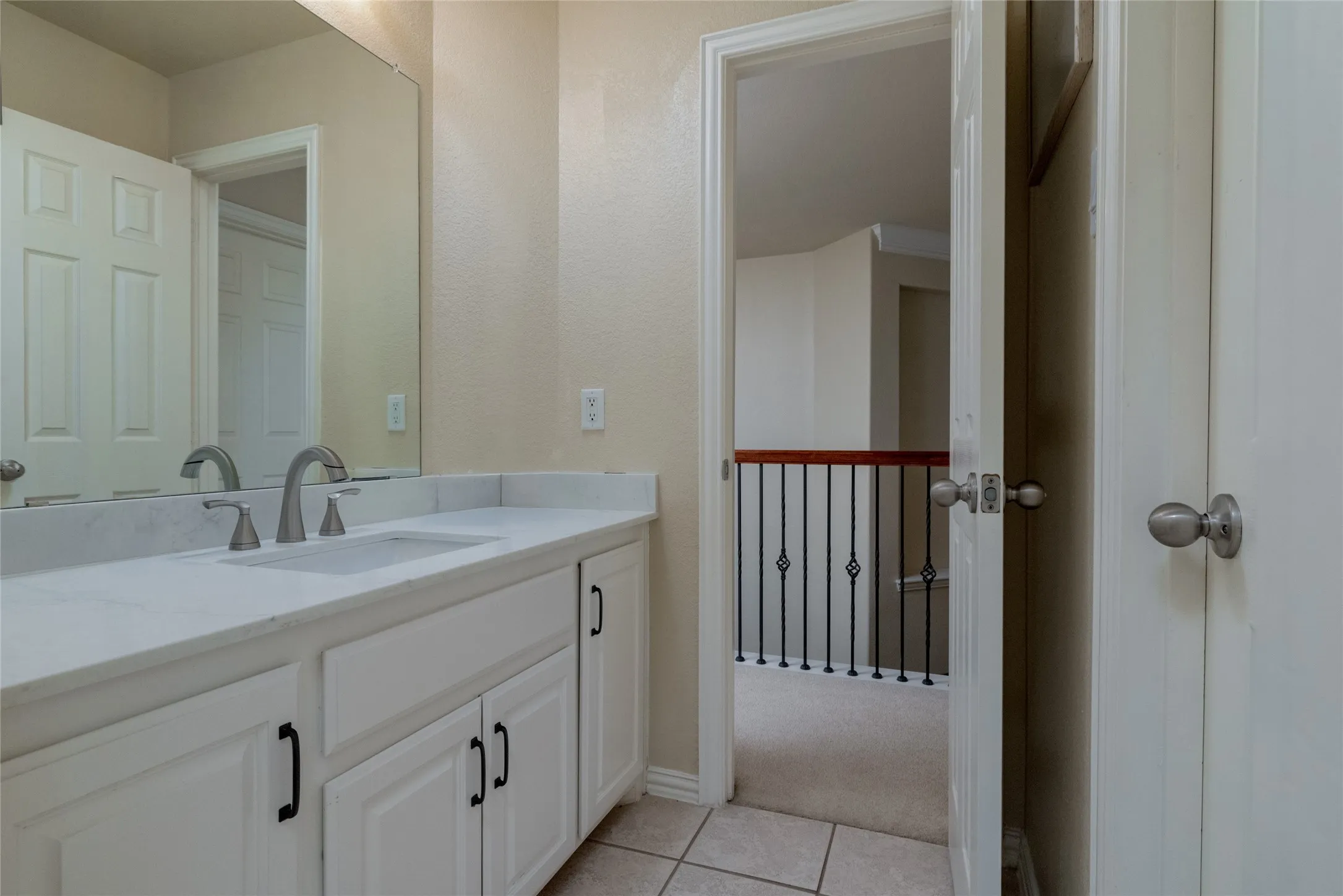 Single Family Residence For Sale in Tarrant County , 4136 Willingham Court, Fort Worth, Texas 76244, 5 Bedroom, 4 Bathroom, 3 Garage spaces, 4,043 Sqft, built in 2002, mls#21405485, Real Estate Agent in Fort Worth, Homes For Sale in Tarrant county, Homes For Sale in Fort Worth, Realtor in Fort Worth Texas, Real Estate Brokerage Independent Realty Texas, Luminita Cordes Realtor