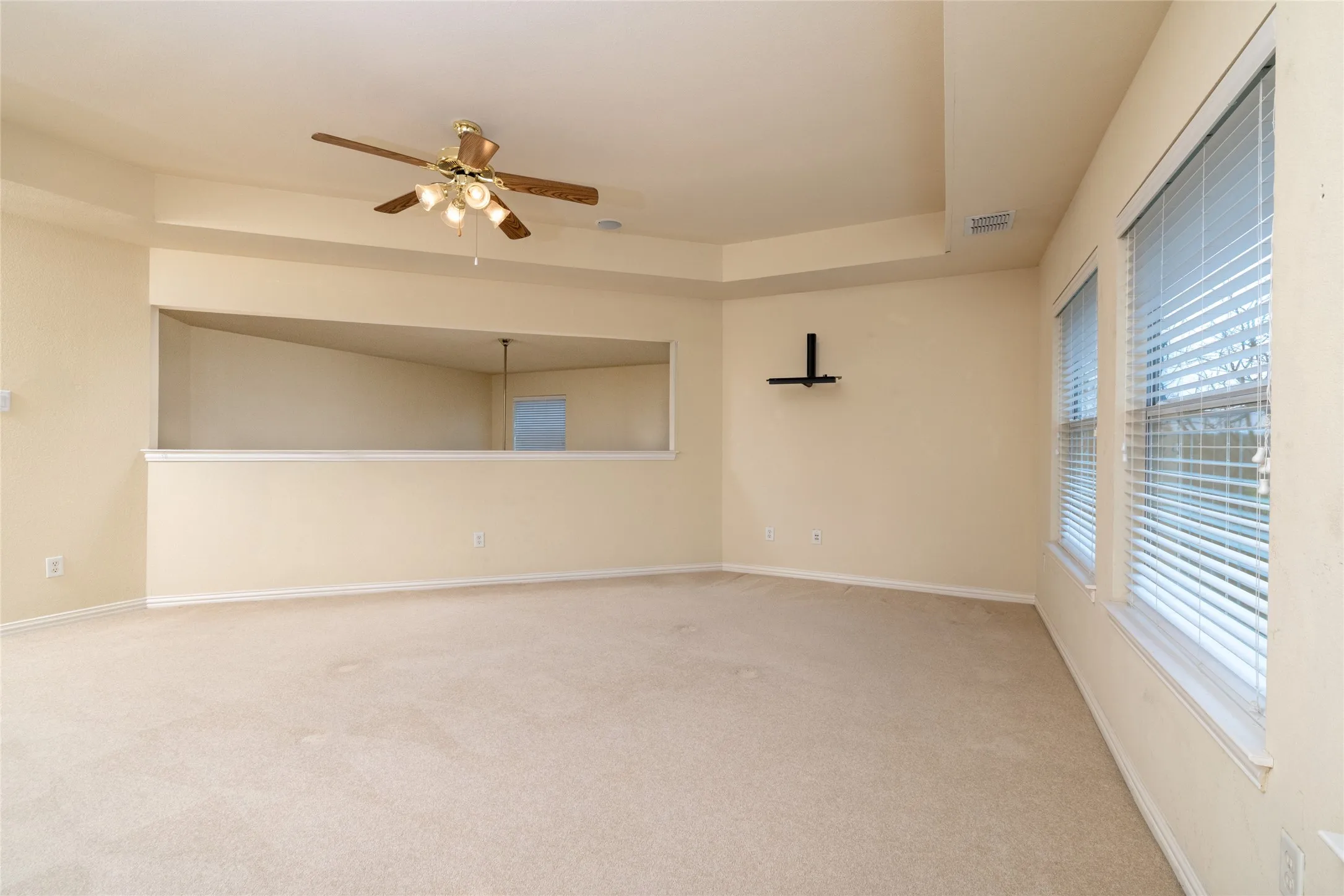 Single Family Residence For Sale in Tarrant County , 4136 Willingham Court, Fort Worth, Texas 76244, 5 Bedroom, 4 Bathroom, 3 Garage spaces, 4,043 Sqft, built in 2002, mls#21405485, Real Estate Agent in Fort Worth, Homes For Sale in Tarrant county, Homes For Sale in Fort Worth, Realtor in Fort Worth Texas, Real Estate Brokerage Independent Realty Texas, Luminita Cordes Realtor