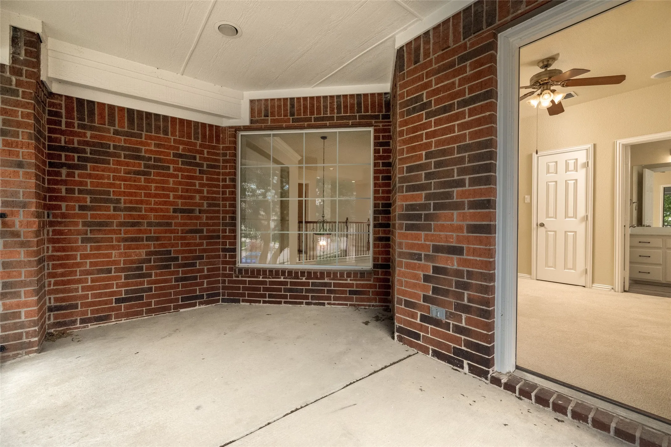 Single Family Residence For Sale in Tarrant County , 4136 Willingham Court, Fort Worth, Texas 76244, 5 Bedroom, 4 Bathroom, 3 Garage spaces, 4,043 Sqft, built in 2002, mls#21405485, Real Estate Agent in Fort Worth, Homes For Sale in Tarrant county, Homes For Sale in Fort Worth, Realtor in Fort Worth Texas, Real Estate Brokerage Independent Realty Texas, Luminita Cordes Realtor