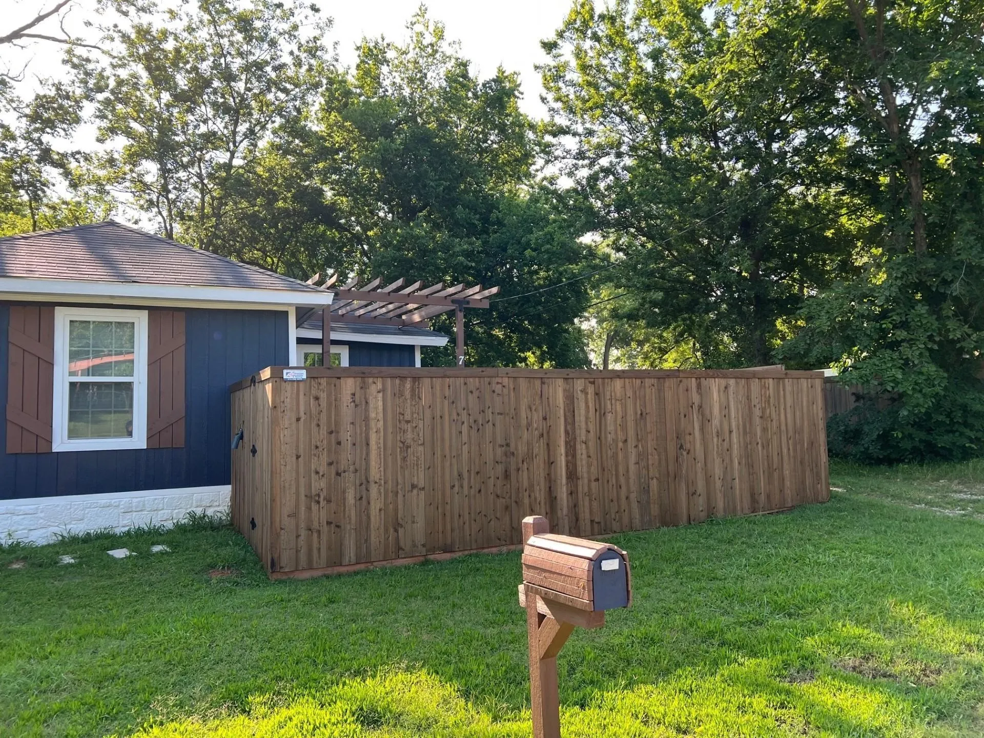 Wood privacy fence