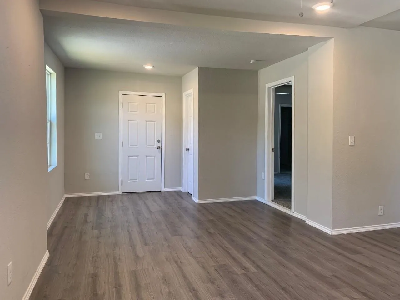 Single Family Residence For Rent in Grayson County , 712 N Barrett Avenue, Denison, Texas 75020, 4 Bedroom, 2 Bathroom, Garage spaces, 1,727 Sqft, built in 1968, mls#21405486, Real Estate Agent in Denison, Homes For Rent in Grayson county, Homes For Rent in Denison, Realtor in Denison Texas, Real Estate Brokerage Independent Realty Texas, Luminita Cordes Realtor