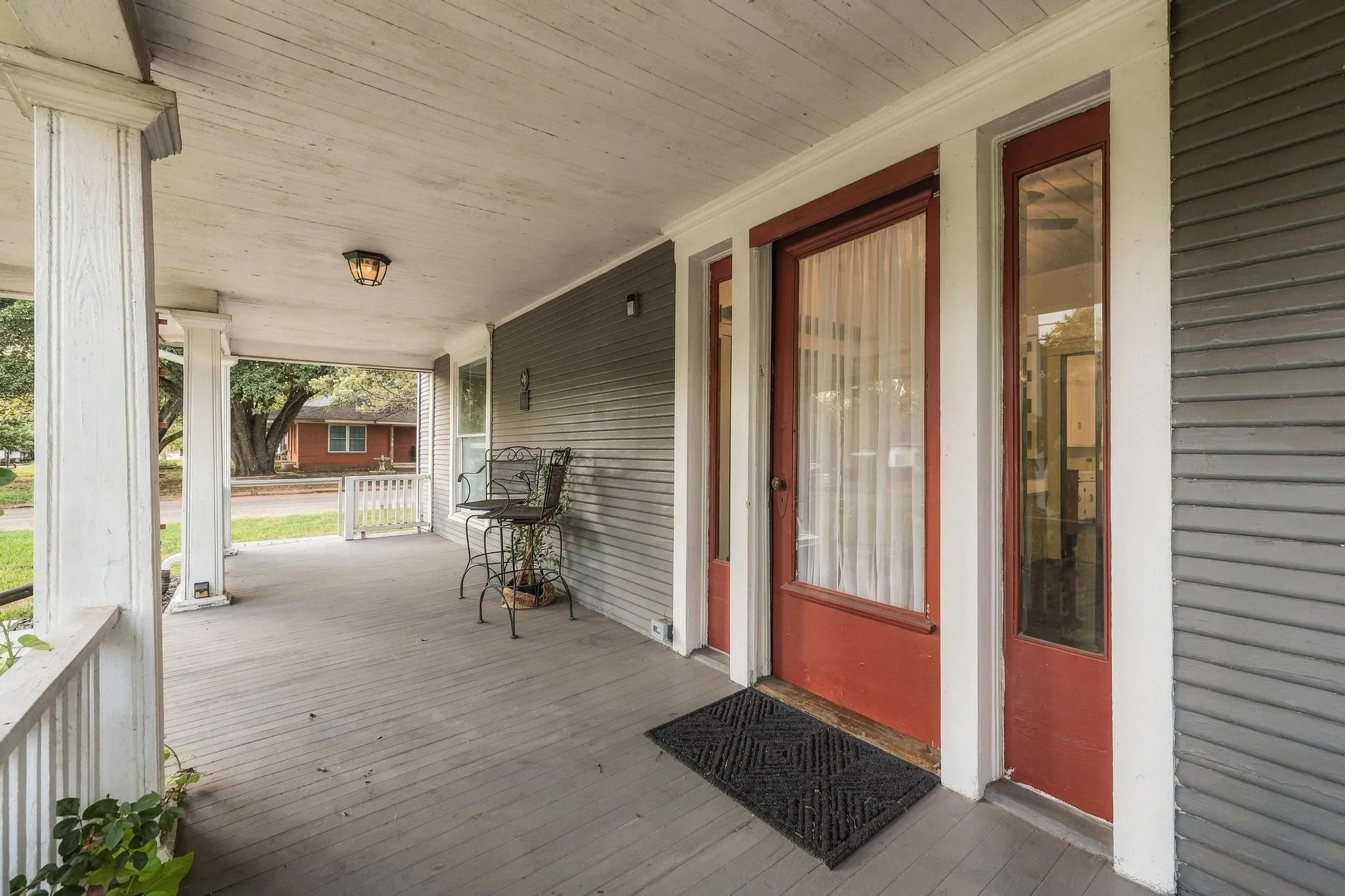 Single Family Residence For Sale in Grayson County , 701 E Main Street, Whitesboro, Texas 76273, 3 Bedroom, 2 Bathroom, Garage spaces, 2,547 Sqft, built in 1900, mls#21402012, Real Estate Agent in Whitesboro, Homes For Sale in Grayson county, Homes For Sale in Whitesboro, Realtor in Whitesboro Texas, Real Estate Brokerage Independent Realty Texas, Luminita Cordes Realtor