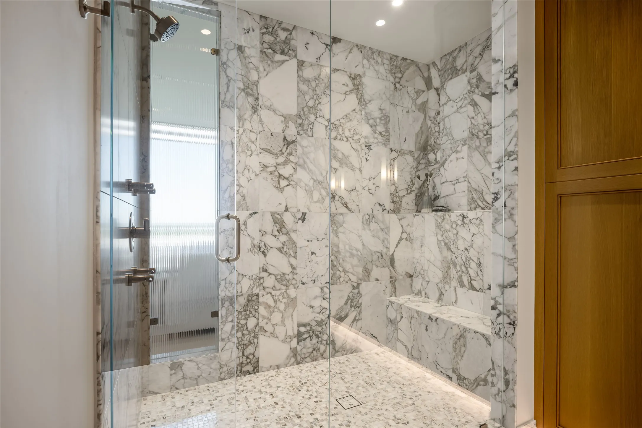 Condominium For Sale in Dallas County , 2408 Victory Park Lane 1442, Dallas, Texas 75219, 2 Bedroom, 3 Bathroom, 2 Garage spaces, 2,435 Sqft, built in 2005, mls#21404134, Real Estate Agent in Dallas, Homes For Sale in Dallas county, Homes For Sale in Dallas, Realtor in Dallas Texas, Real Estate Brokerage Independent Realty Texas, Luminita Cordes Realtor