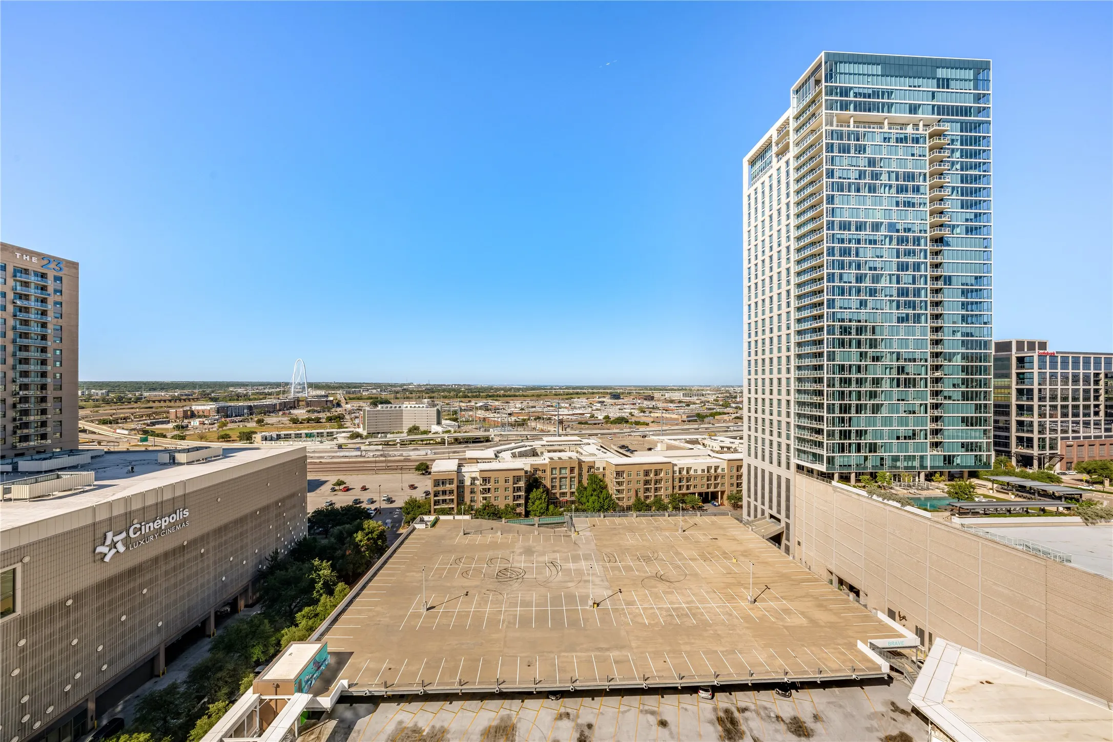 Condominium For Sale in Dallas County , 2408 Victory Park Lane 1442, Dallas, Texas 75219, 2 Bedroom, 3 Bathroom, 2 Garage spaces, 2,435 Sqft, built in 2005, mls#21404134, Real Estate Agent in Dallas, Homes For Sale in Dallas county, Homes For Sale in Dallas, Realtor in Dallas Texas, Real Estate Brokerage Independent Realty Texas, Luminita Cordes Realtor