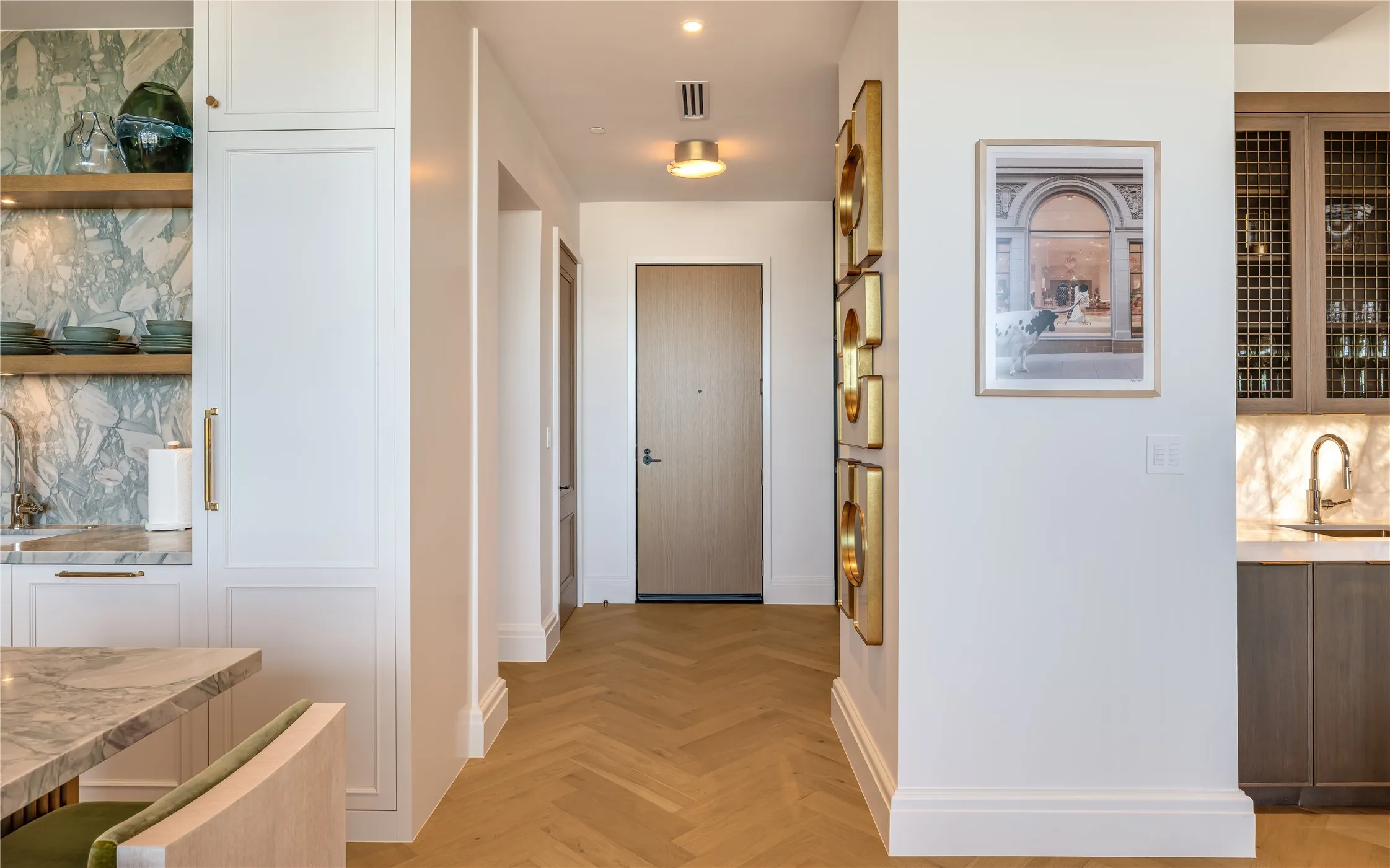 Condominium For Sale in Dallas County , 2408 Victory Park Lane 1442, Dallas, Texas 75219, 2 Bedroom, 3 Bathroom, 2 Garage spaces, 2,435 Sqft, built in 2005, mls#21404134, Real Estate Agent in Dallas, Homes For Sale in Dallas county, Homes For Sale in Dallas, Realtor in Dallas Texas, Real Estate Brokerage Independent Realty Texas, Luminita Cordes Realtor