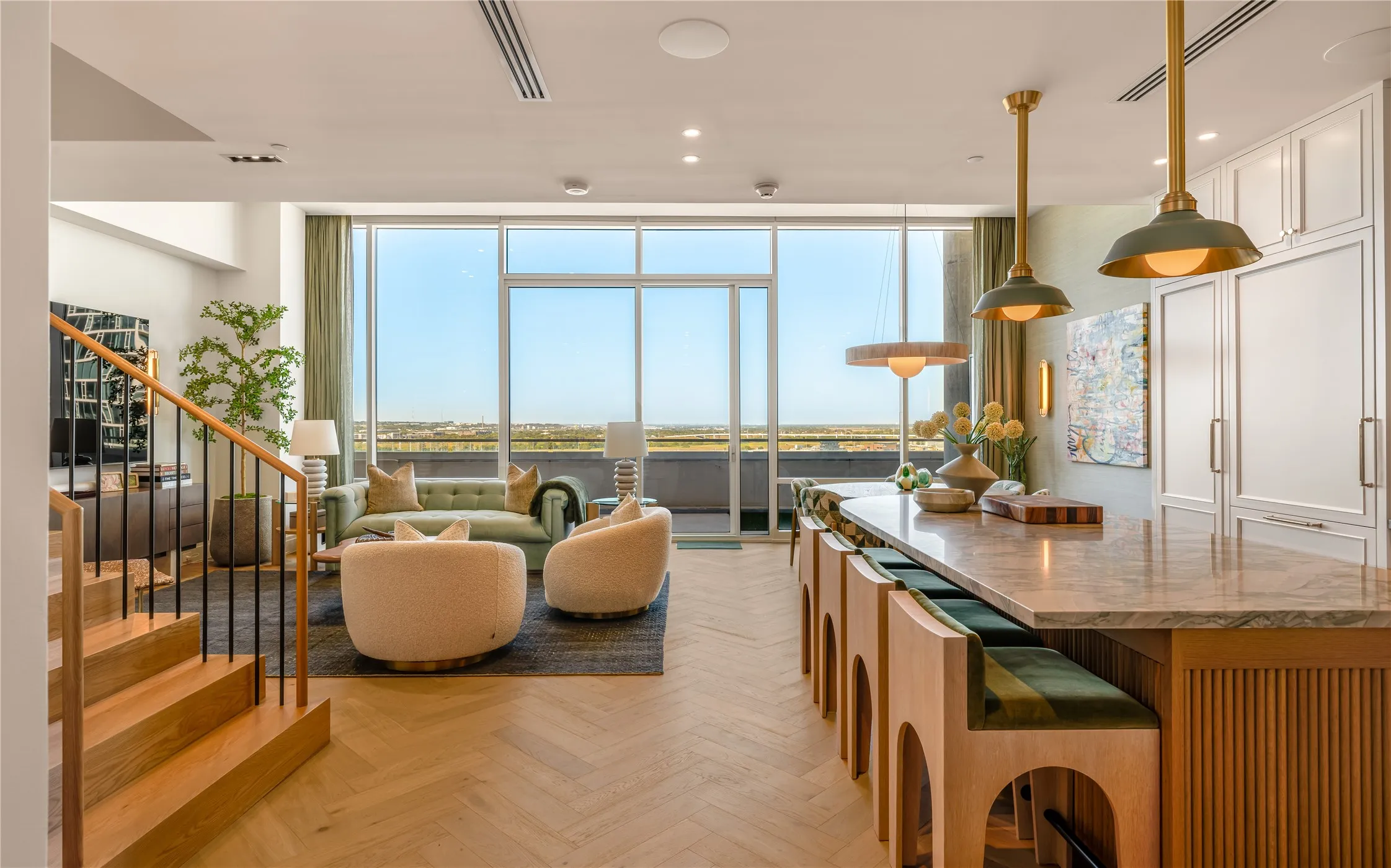 Condominium For Sale in Dallas County , 2408 Victory Park Lane 1442, Dallas, Texas 75219, 2 Bedroom, 3 Bathroom, 2 Garage spaces, 2,435 Sqft, built in 2005, mls#21404134, Real Estate Agent in Dallas, Homes For Sale in Dallas county, Homes For Sale in Dallas, Realtor in Dallas Texas, Real Estate Brokerage Independent Realty Texas, Luminita Cordes Realtor