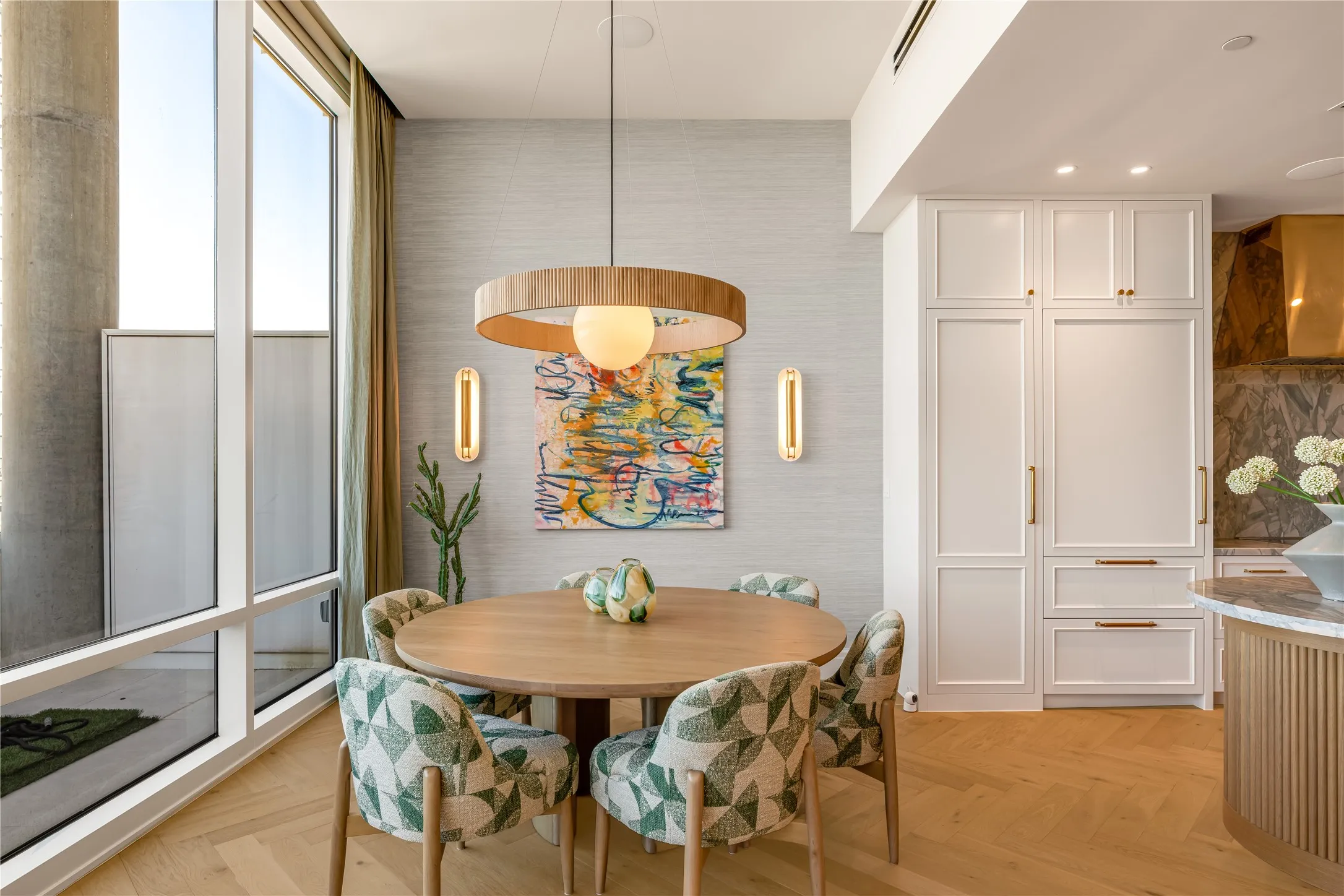 Condominium For Sale in Dallas County , 2408 Victory Park Lane 1442, Dallas, Texas 75219, 2 Bedroom, 3 Bathroom, 2 Garage spaces, 2,435 Sqft, built in 2005, mls#21404134, Real Estate Agent in Dallas, Homes For Sale in Dallas county, Homes For Sale in Dallas, Realtor in Dallas Texas, Real Estate Brokerage Independent Realty Texas, Luminita Cordes Realtor