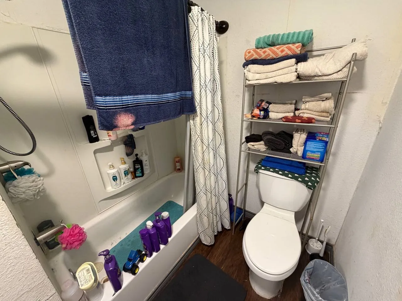 Single Family Residence For Sale in Nolan County , 406 E 12th Street, Sweetwater, Texas 79556, 2 Bedroom, 1 Bathroom, 2 Garage spaces, 938 Sqft, built in 1990, mls#21405487, Real Estate Agent in Sweetwater, Homes For Sale in Nolan county, Homes For Sale in Sweetwater, Realtor in Sweetwater Texas, Real Estate Brokerage Independent Realty Texas, Luminita Cordes Realtor
