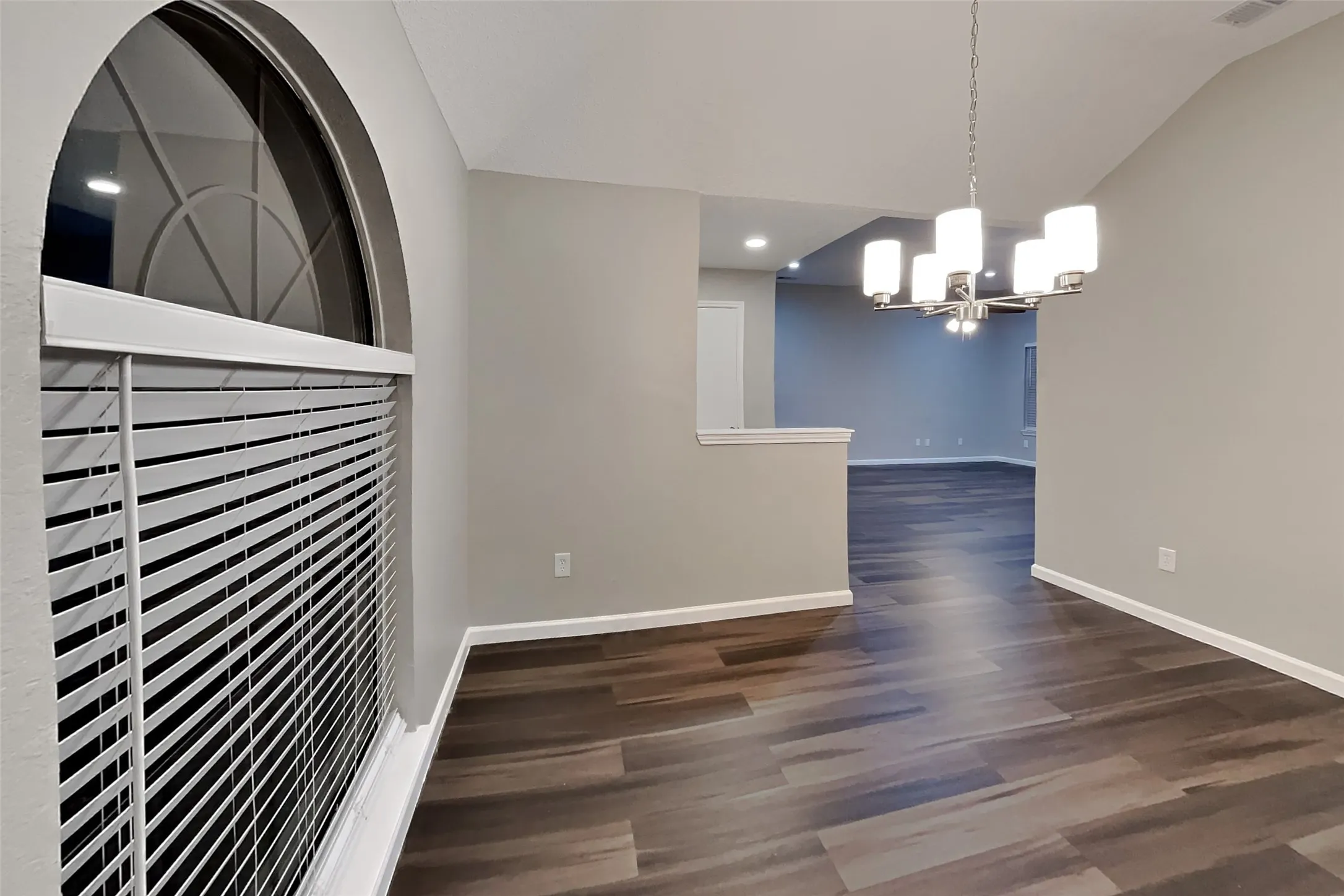 Single Family Residence For Rent in Dallas County , 3408 Beech Street, Rowlett, Texas 75089, 3 Bedroom, 2 Bathroom, 2 Garage spaces, 1,720 Sqft, built in 1986, mls#21404582, Real Estate Agent in Rowlett, Homes For Rent in Dallas county, Homes For Rent in Rowlett, Realtor in Rowlett Texas, Real Estate Brokerage Independent Realty Texas, Luminita Cordes Realtor