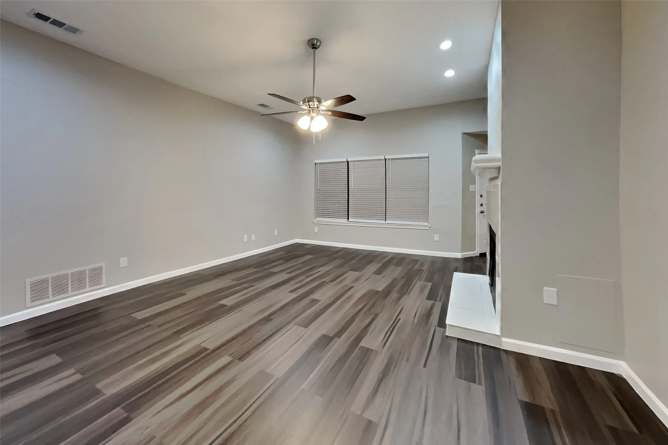 Single Family Residence For Rent in Dallas County , 3408 Beech Street, Rowlett, Texas 75089, 3 Bedroom, 2 Bathroom, 2 Garage spaces, 1,720 Sqft, built in 1986, mls#21404582, Real Estate Agent in Rowlett, Homes For Rent in Dallas county, Homes For Rent in Rowlett, Realtor in Rowlett Texas, Real Estate Brokerage Independent Realty Texas, Luminita Cordes Realtor