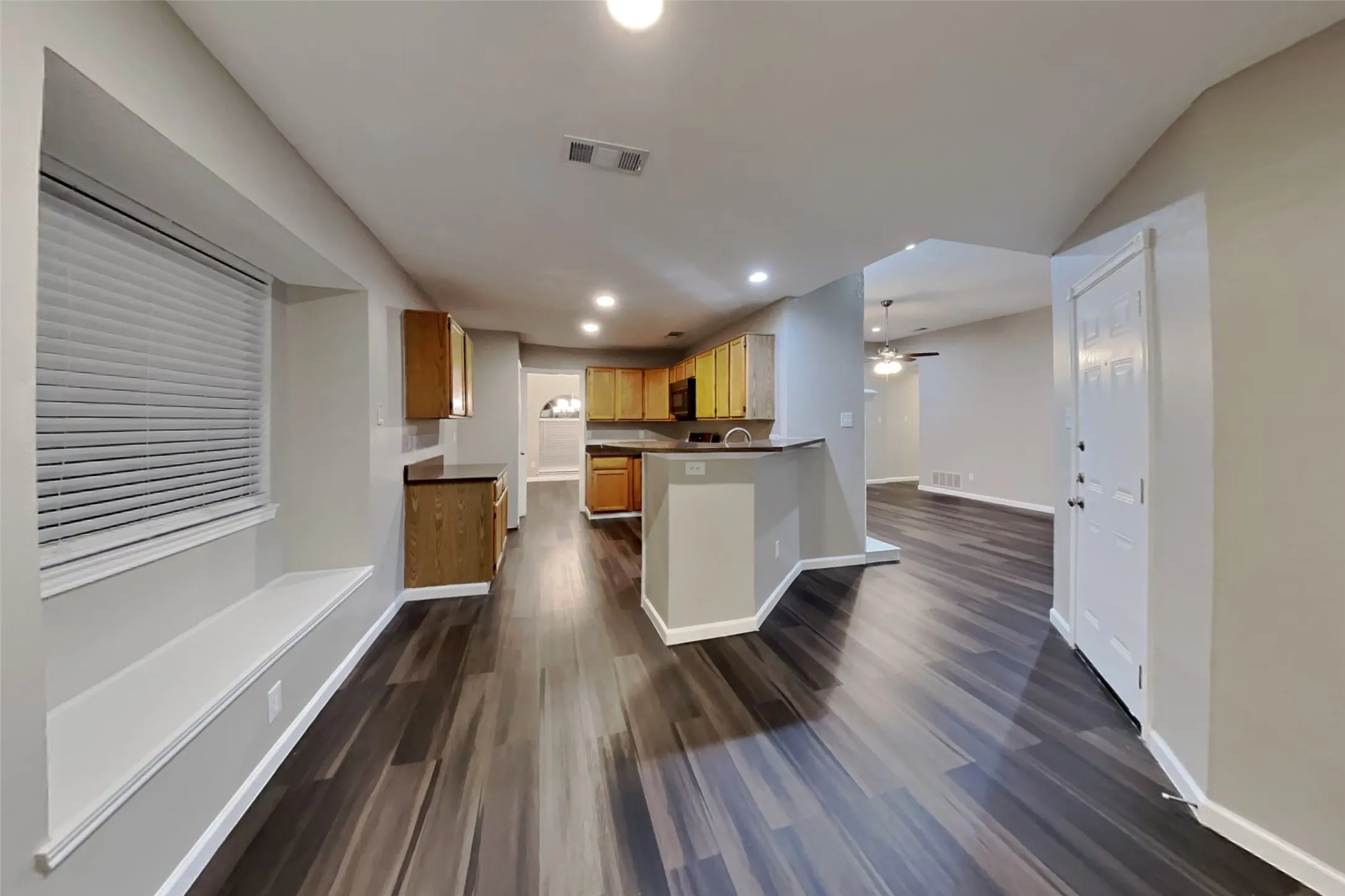 Single Family Residence For Rent in Dallas County , 3408 Beech Street, Rowlett, Texas 75089, 3 Bedroom, 2 Bathroom, 2 Garage spaces, 1,720 Sqft, built in 1986, mls#21404582, Real Estate Agent in Rowlett, Homes For Rent in Dallas county, Homes For Rent in Rowlett, Realtor in Rowlett Texas, Real Estate Brokerage Independent Realty Texas, Luminita Cordes Realtor