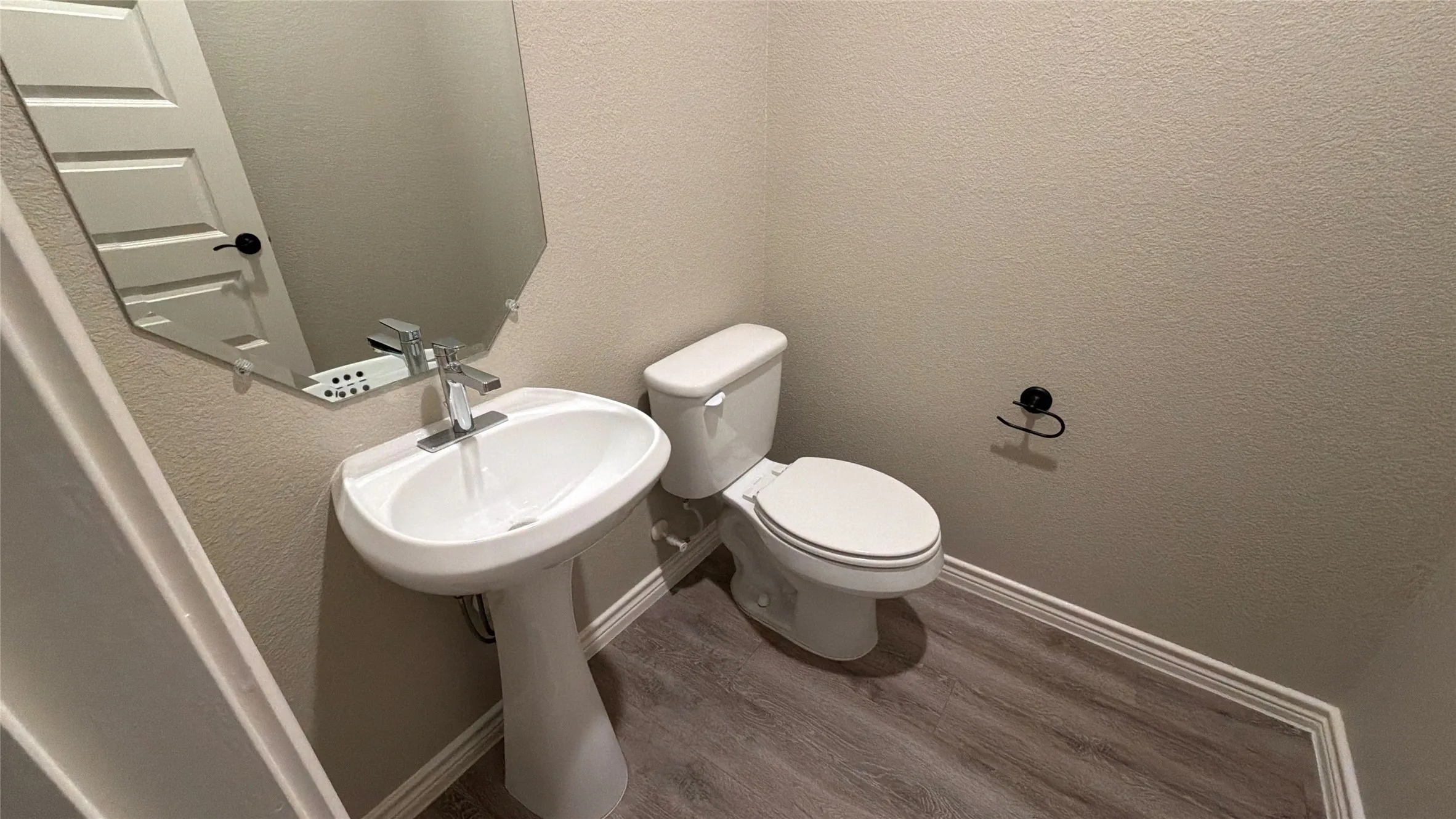 Single Family Residence For Rent in Denton County , 604 Vine Street 144, Argyle, Texas 76226, 4 Bedroom, 4 Bathroom, 2 Garage spaces, 2,430 Sqft, built in 2022, mls#21405488, Real Estate Agent in Argyle, Homes For Rent in Denton county, Homes For Rent in Argyle, Realtor in Argyle Texas, Real Estate Brokerage Independent Realty Texas, Luminita Cordes Realtor