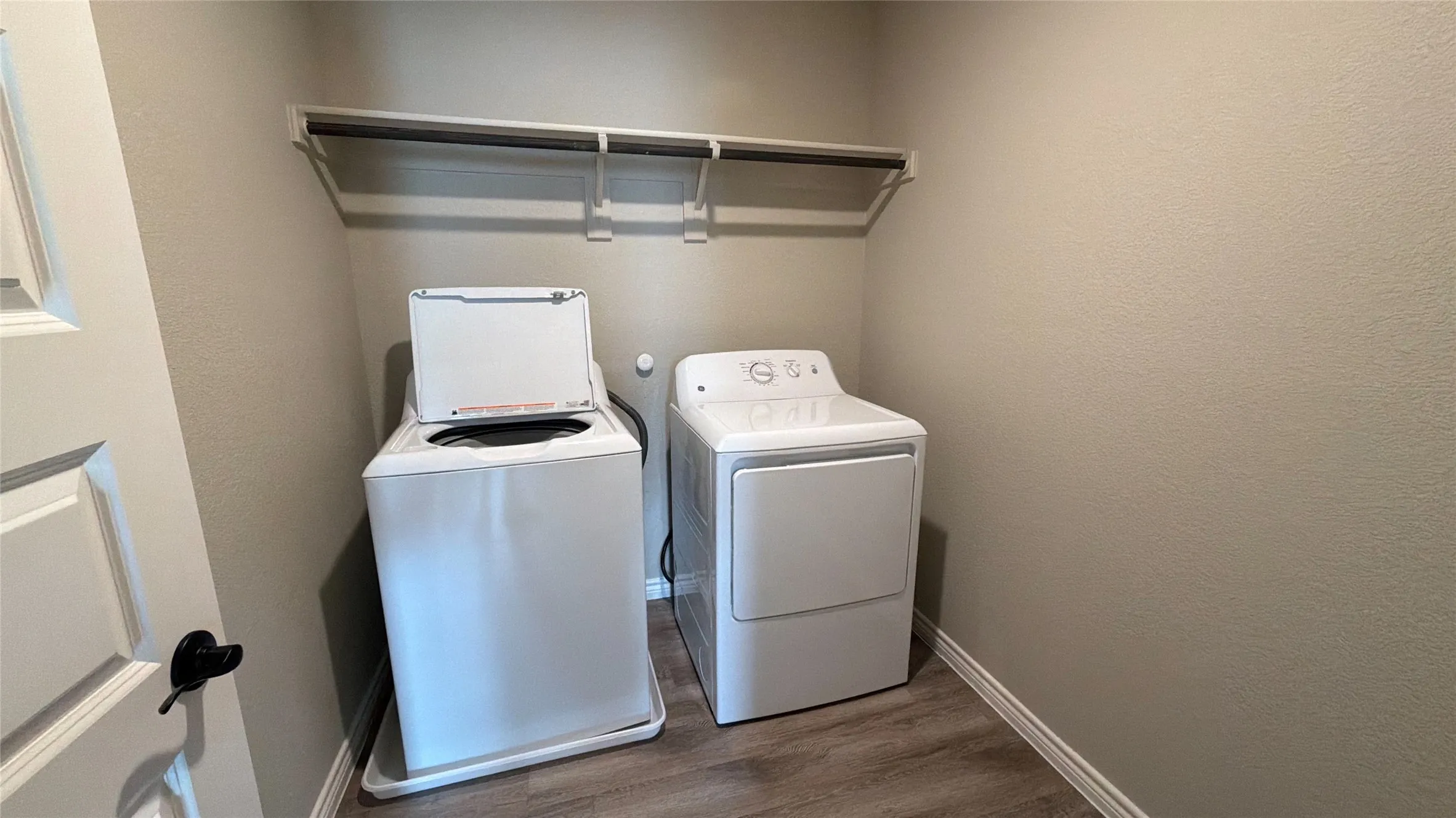 Single Family Residence For Rent in Denton County , 604 Vine Street 144, Argyle, Texas 76226, 4 Bedroom, 4 Bathroom, 2 Garage spaces, 2,430 Sqft, built in 2022, mls#21405488, Real Estate Agent in Argyle, Homes For Rent in Denton county, Homes For Rent in Argyle, Realtor in Argyle Texas, Real Estate Brokerage Independent Realty Texas, Luminita Cordes Realtor