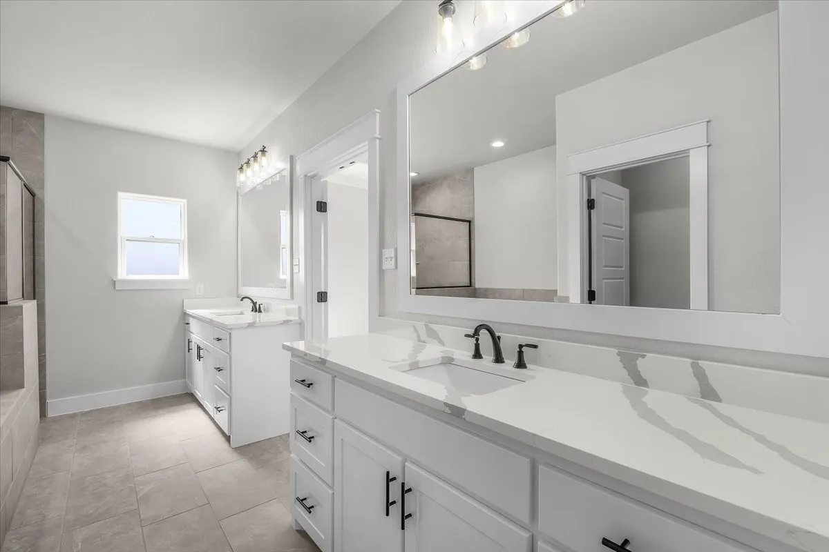 Single Family Residence For Sale in Parker County , 4020 Windy Point Ranch Road, Cresson, Texas 76035, 4 Bedroom, 2 Bathroom, 3 Garage spaces, 2,257 Sqft, built in 2022, mls#21371732, Real Estate Agent in Cresson, Homes For Sale in Parker county, Homes For Sale in Cresson, Realtor in Cresson Texas, Real Estate Brokerage Independent Realty Texas, Luminita Cordes Realtor