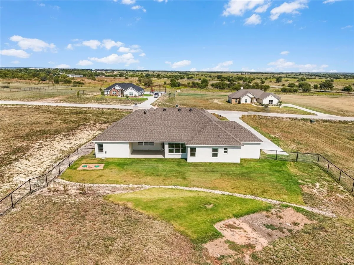 Single Family Residence For Sale in Parker County , 4020 Windy Point Ranch Road, Cresson, Texas 76035, 4 Bedroom, 2 Bathroom, 3 Garage spaces, 2,257 Sqft, built in 2022, mls#21371732, Real Estate Agent in Cresson, Homes For Sale in Parker county, Homes For Sale in Cresson, Realtor in Cresson Texas, Real Estate Brokerage Independent Realty Texas, Luminita Cordes Realtor