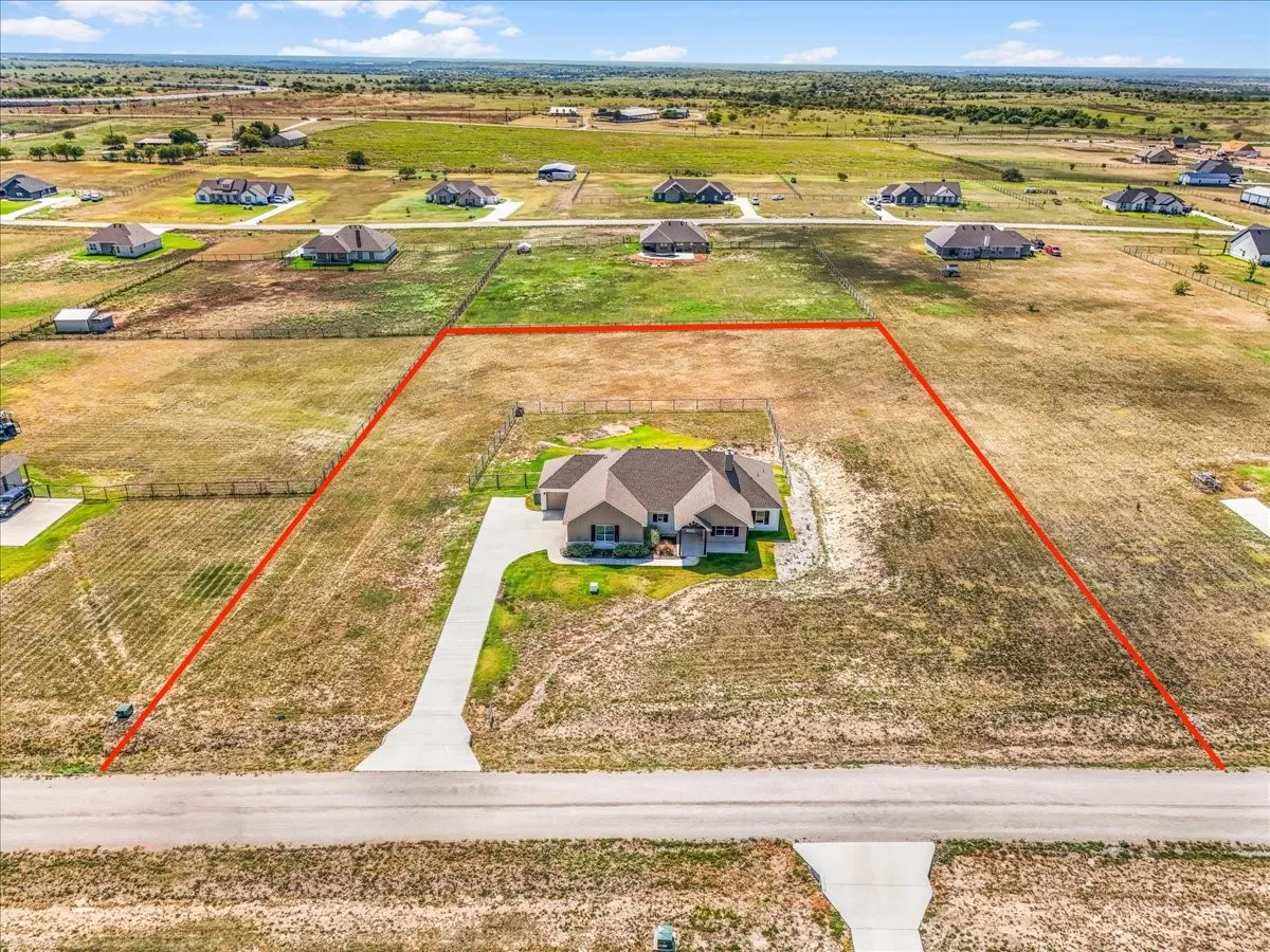 Single Family Residence For Sale in Parker County , 4020 Windy Point Ranch Road, Cresson, Texas 76035, 4 Bedroom, 2 Bathroom, 3 Garage spaces, 2,257 Sqft, built in 2022, mls#21371732, Real Estate Agent in Cresson, Homes For Sale in Parker county, Homes For Sale in Cresson, Realtor in Cresson Texas, Real Estate Brokerage Independent Realty Texas, Luminita Cordes Realtor
