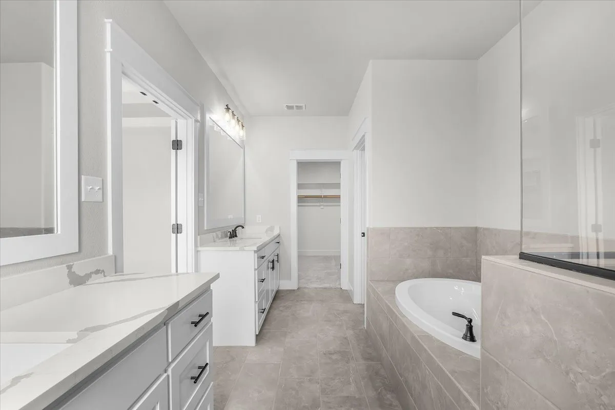 Single Family Residence For Sale in Parker County , 4020 Windy Point Ranch Road, Cresson, Texas 76035, 4 Bedroom, 2 Bathroom, 3 Garage spaces, 2,257 Sqft, built in 2022, mls#21371732, Real Estate Agent in Cresson, Homes For Sale in Parker county, Homes For Sale in Cresson, Realtor in Cresson Texas, Real Estate Brokerage Independent Realty Texas, Luminita Cordes Realtor