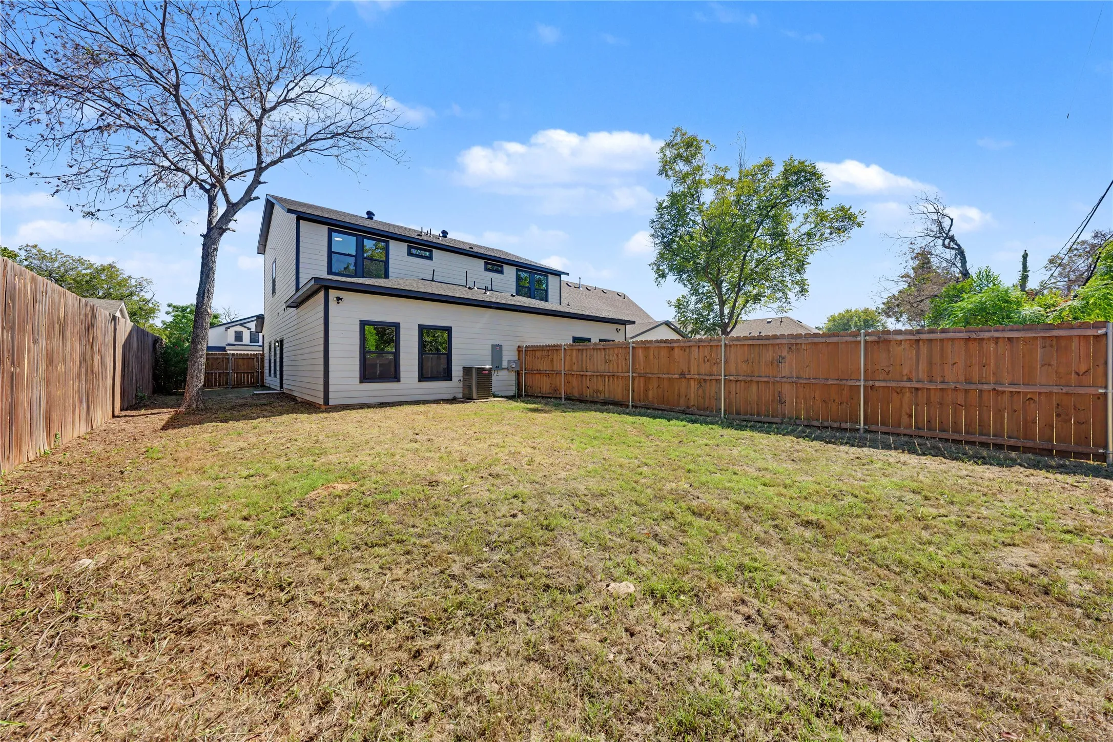 Duplex For Rent in Tarrant County , 819 Stamp Avenue, Fort Worth, Texas 76114, 4 Bedroom, 3 Bathroom, 1 Garage spaces, 1,708 Sqft, built in 2025, mls#21404689, Real Estate Agent in Fort Worth, Homes For Rent in Tarrant county, Homes For Rent in Fort Worth, Realtor in Fort Worth Texas, Real Estate Brokerage Independent Realty Texas, Luminita Cordes Realtor