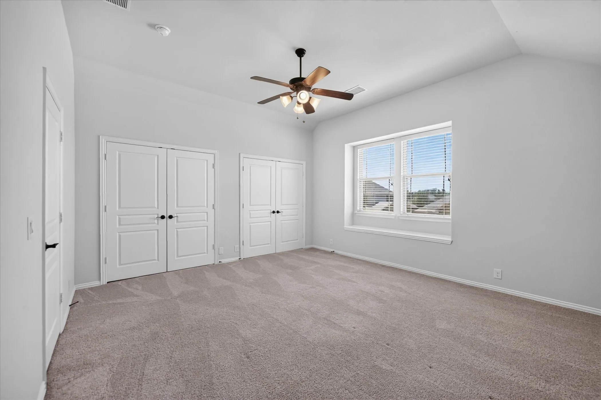 Single Family Residence For Rent in Collin County , 911 Birchwood Drive, Wylie, Texas 75098, 4 Bedroom, 3 Bathroom, 2 Garage spaces, 3,280 Sqft, built in 2016, mls#21405490, Real Estate Agent in Wylie, Homes For Rent in Collin county, Homes For Rent in Wylie, Realtor in Wylie Texas, Real Estate Brokerage Independent Realty Texas, Luminita Cordes Realtor
