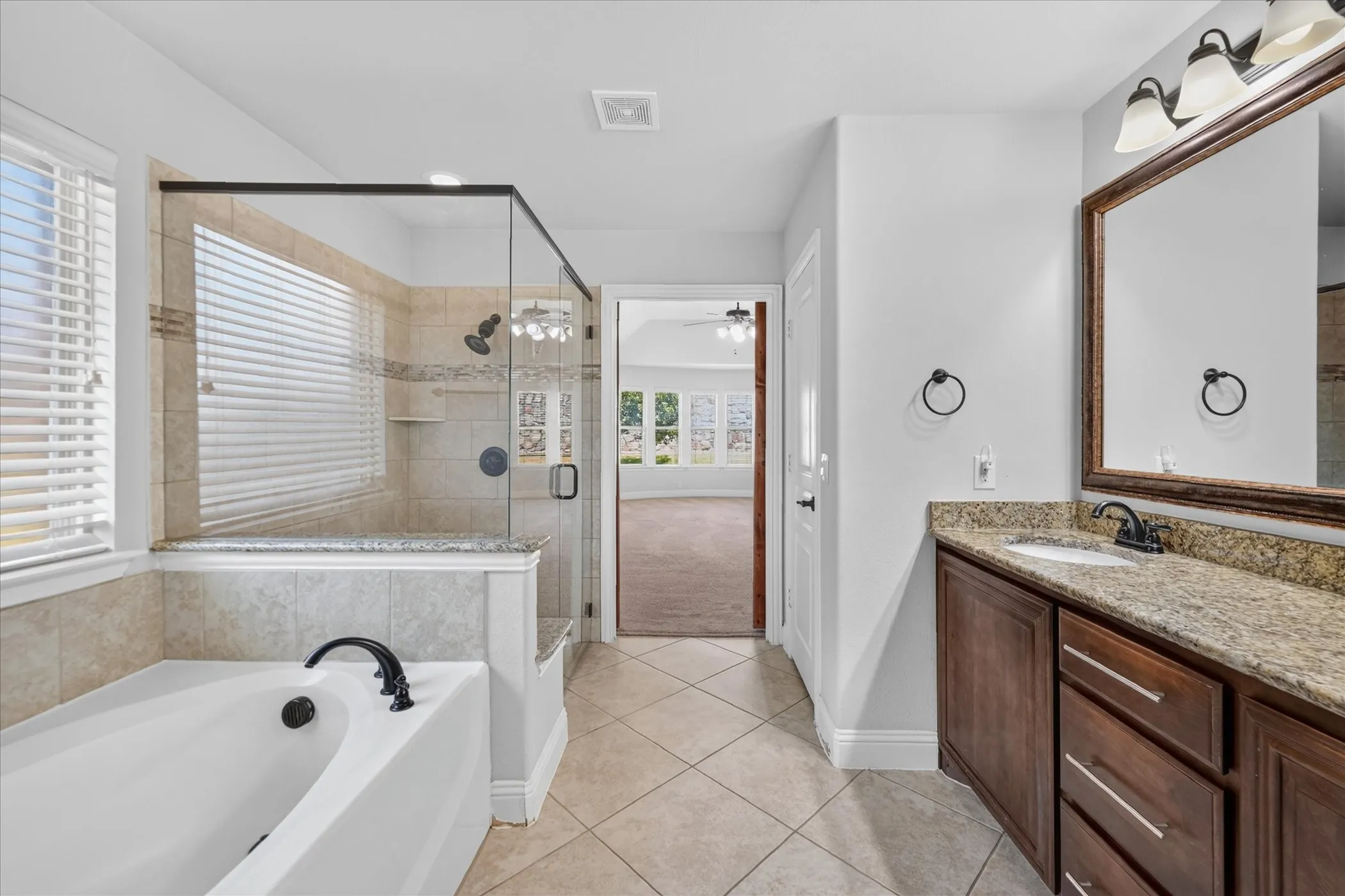 Single Family Residence For Rent in Collin County , 911 Birchwood Drive, Wylie, Texas 75098, 4 Bedroom, 3 Bathroom, 2 Garage spaces, 3,280 Sqft, built in 2016, mls#21405490, Real Estate Agent in Wylie, Homes For Rent in Collin county, Homes For Rent in Wylie, Realtor in Wylie Texas, Real Estate Brokerage Independent Realty Texas, Luminita Cordes Realtor