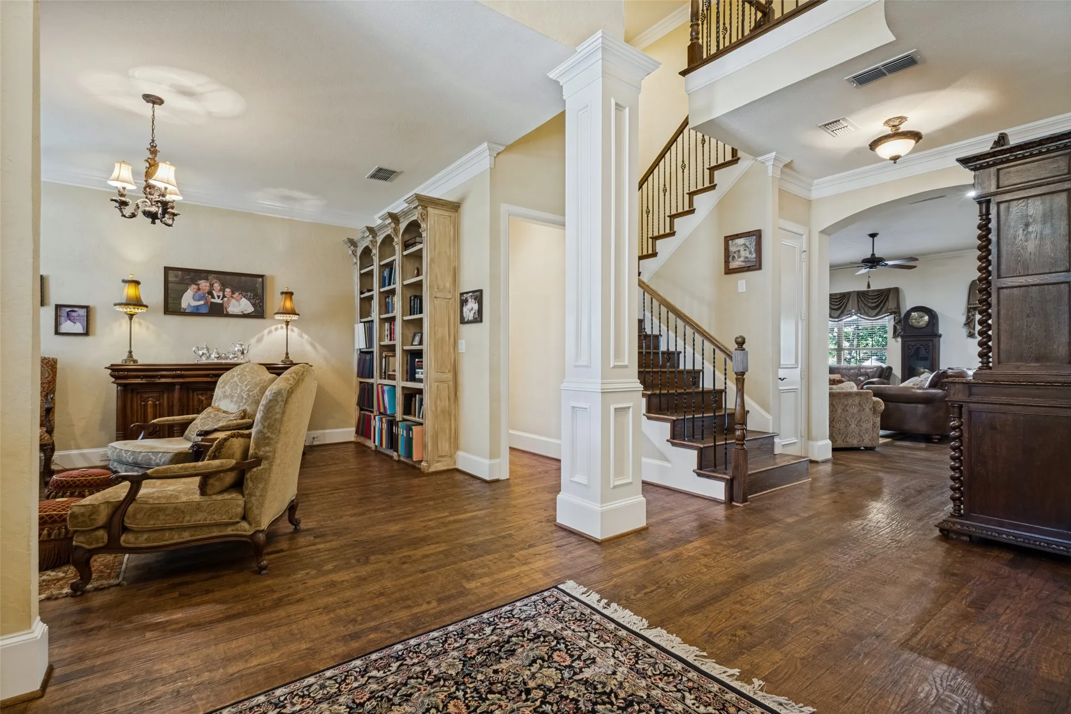 Single Family Residence For Sale in Denton County , 3824 La Mancha Lane, Denton, Texas 76205, 5 Bedroom, 5 Bathroom, 3 Garage spaces, 4,779 Sqft, built in 1999, mls#21404529, Real Estate Agent in Denton, Homes For Sale in Denton county, Homes For Sale in Denton, Realtor in Denton Texas, Real Estate Brokerage Independent Realty Texas, Luminita Cordes Realtor