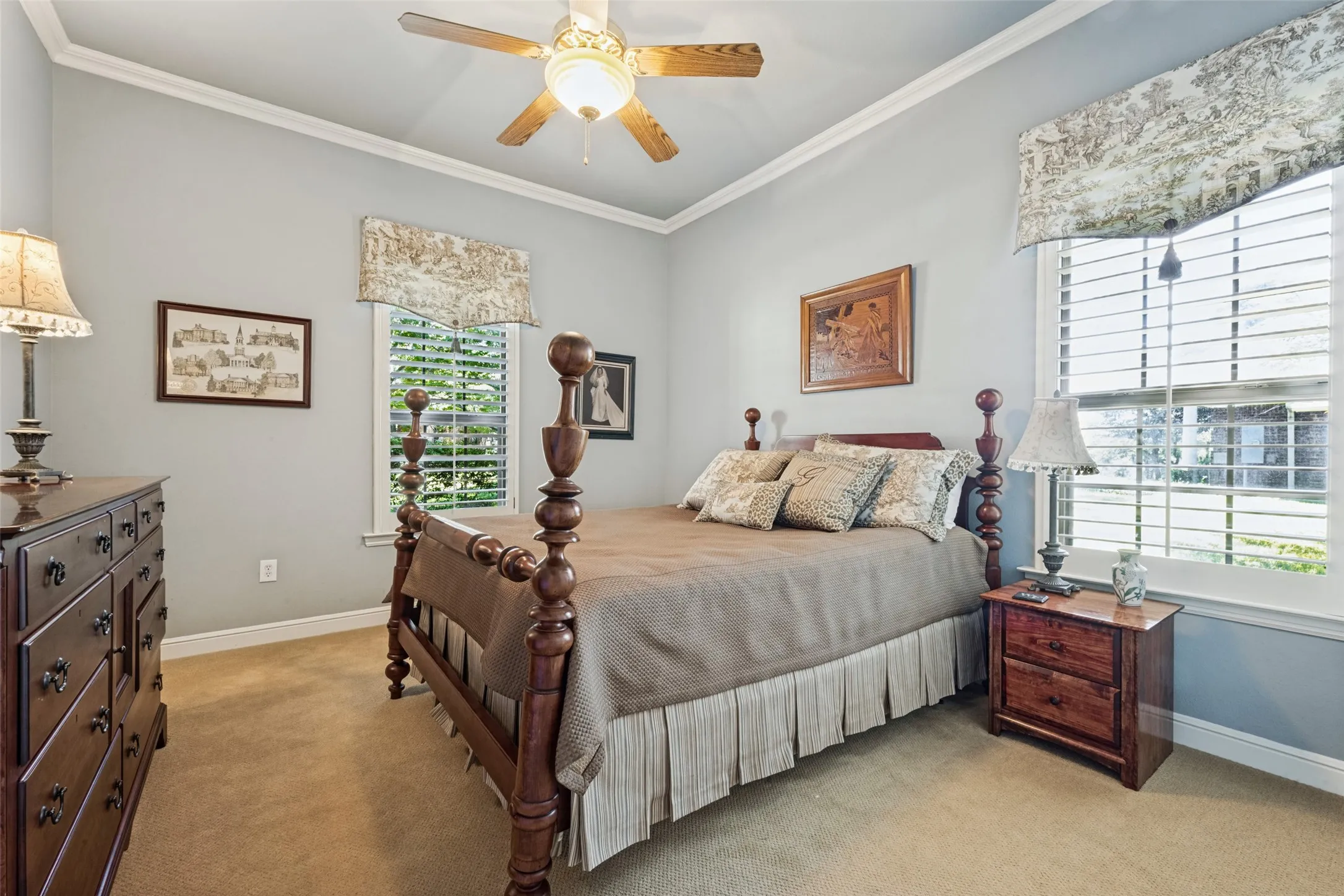 2nd bedroom on first floor with full bath