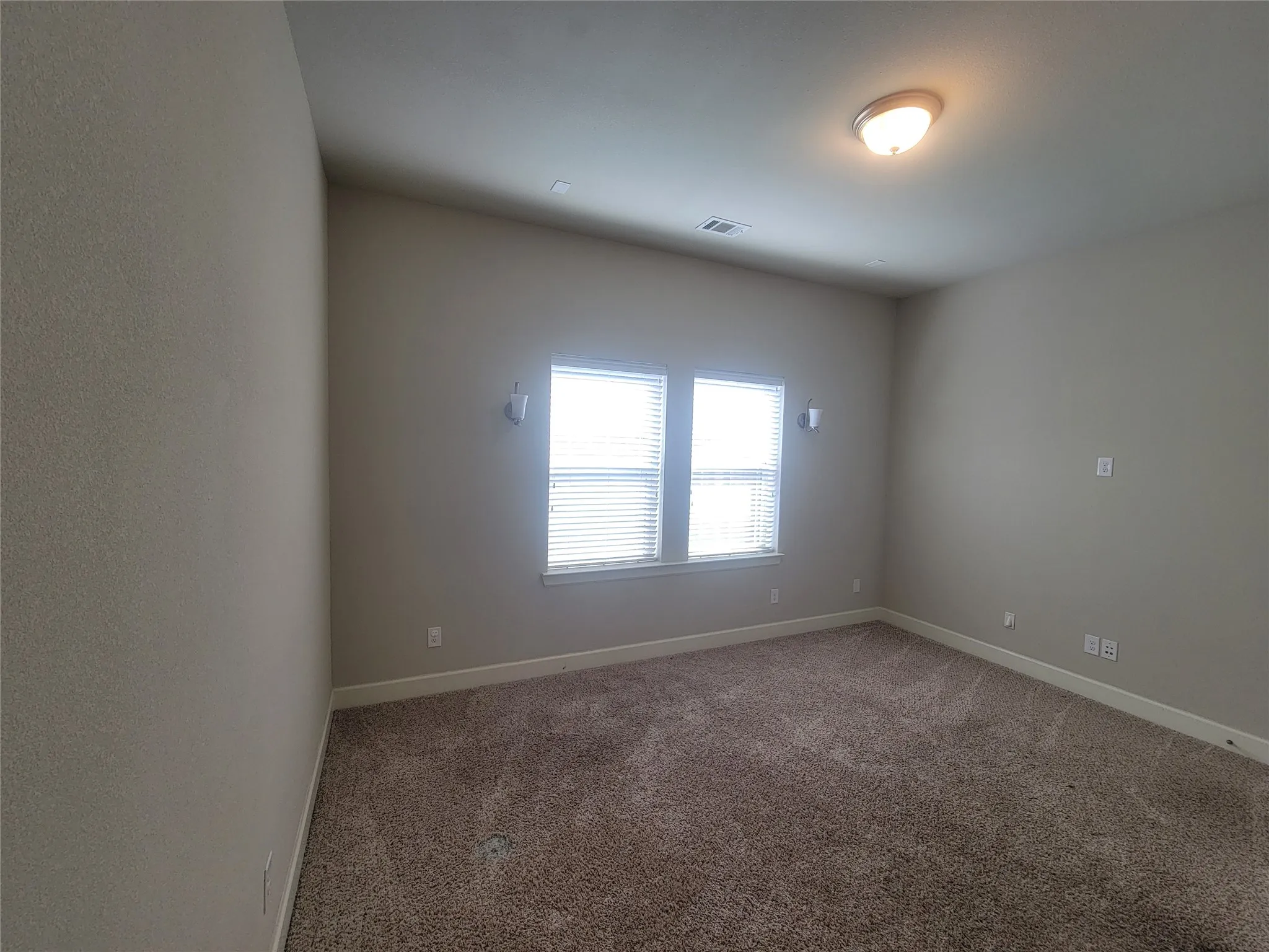 Single Family Residence For Rent in Tarrant County , 1023 Winter Fire Way, Arlington, Texas 76005, 5 Bedroom, 4 Bathroom, 2 Garage spaces, 3,566 Sqft, built in 2014, mls#21402861, Real Estate Agent in Arlington, Homes For Rent in Tarrant county, Homes For Rent in Arlington, Realtor in Arlington Texas, Real Estate Brokerage Independent Realty Texas, Luminita Cordes Realtor