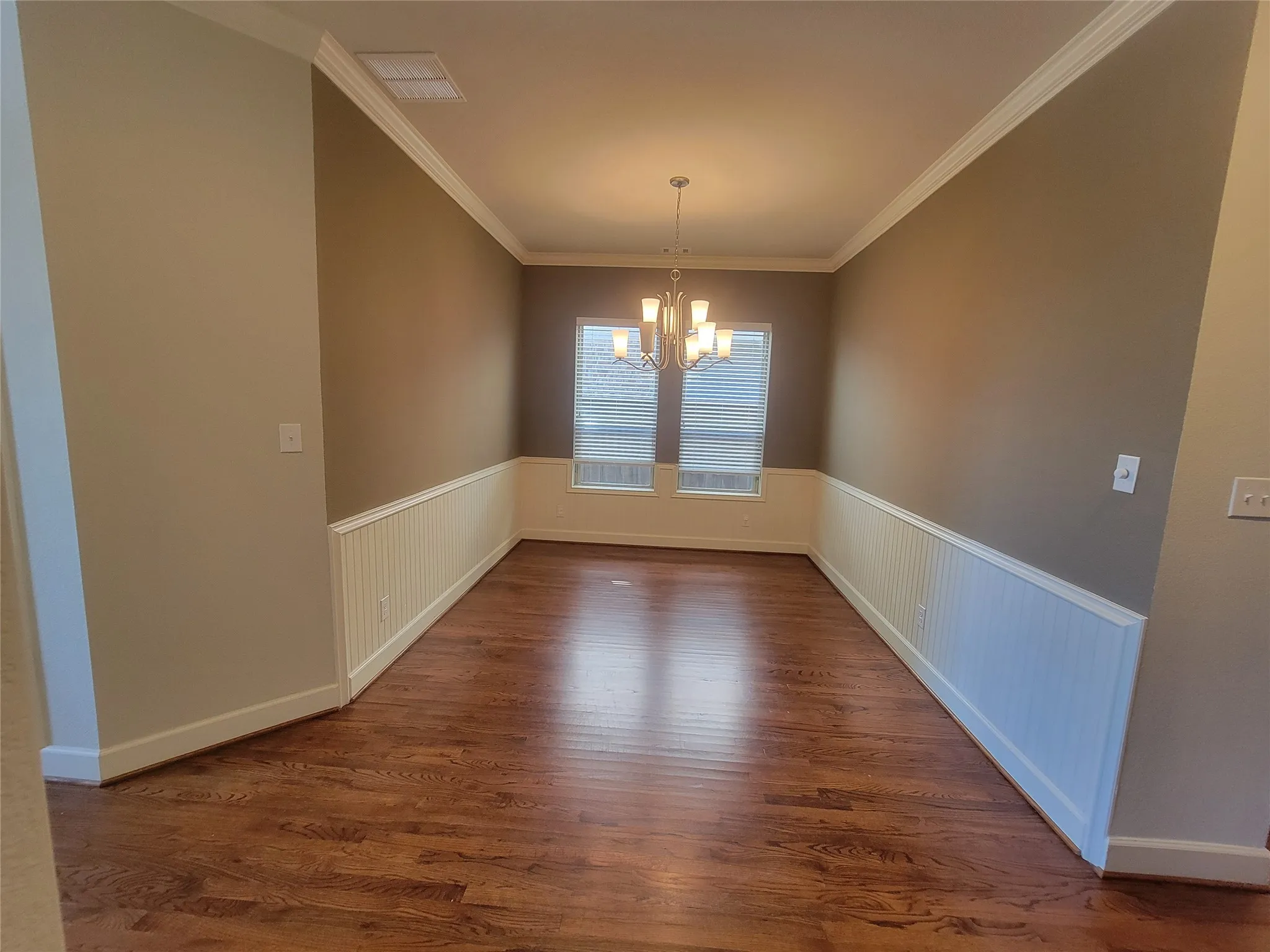 Single Family Residence For Rent in Tarrant County , 1023 Winter Fire Way, Arlington, Texas 76005, 5 Bedroom, 4 Bathroom, 2 Garage spaces, 3,566 Sqft, built in 2014, mls#21402861, Real Estate Agent in Arlington, Homes For Rent in Tarrant county, Homes For Rent in Arlington, Realtor in Arlington Texas, Real Estate Brokerage Independent Realty Texas, Luminita Cordes Realtor