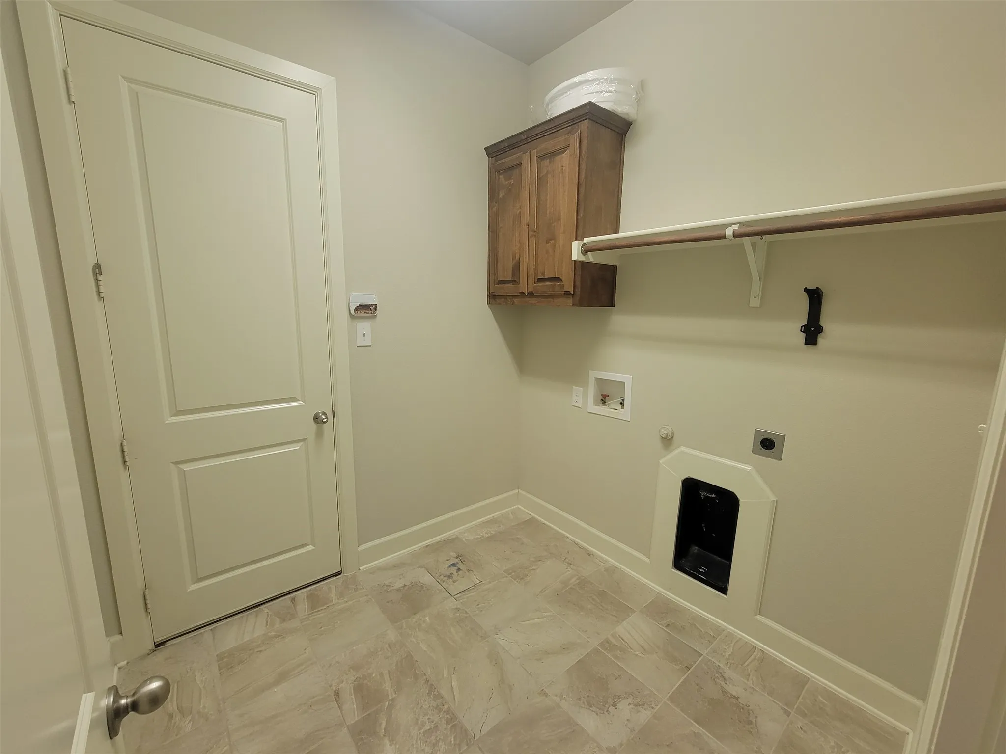 Single Family Residence For Rent in Tarrant County , 1023 Winter Fire Way, Arlington, Texas 76005, 5 Bedroom, 4 Bathroom, 2 Garage spaces, 3,566 Sqft, built in 2014, mls#21402861, Real Estate Agent in Arlington, Homes For Rent in Tarrant county, Homes For Rent in Arlington, Realtor in Arlington Texas, Real Estate Brokerage Independent Realty Texas, Luminita Cordes Realtor