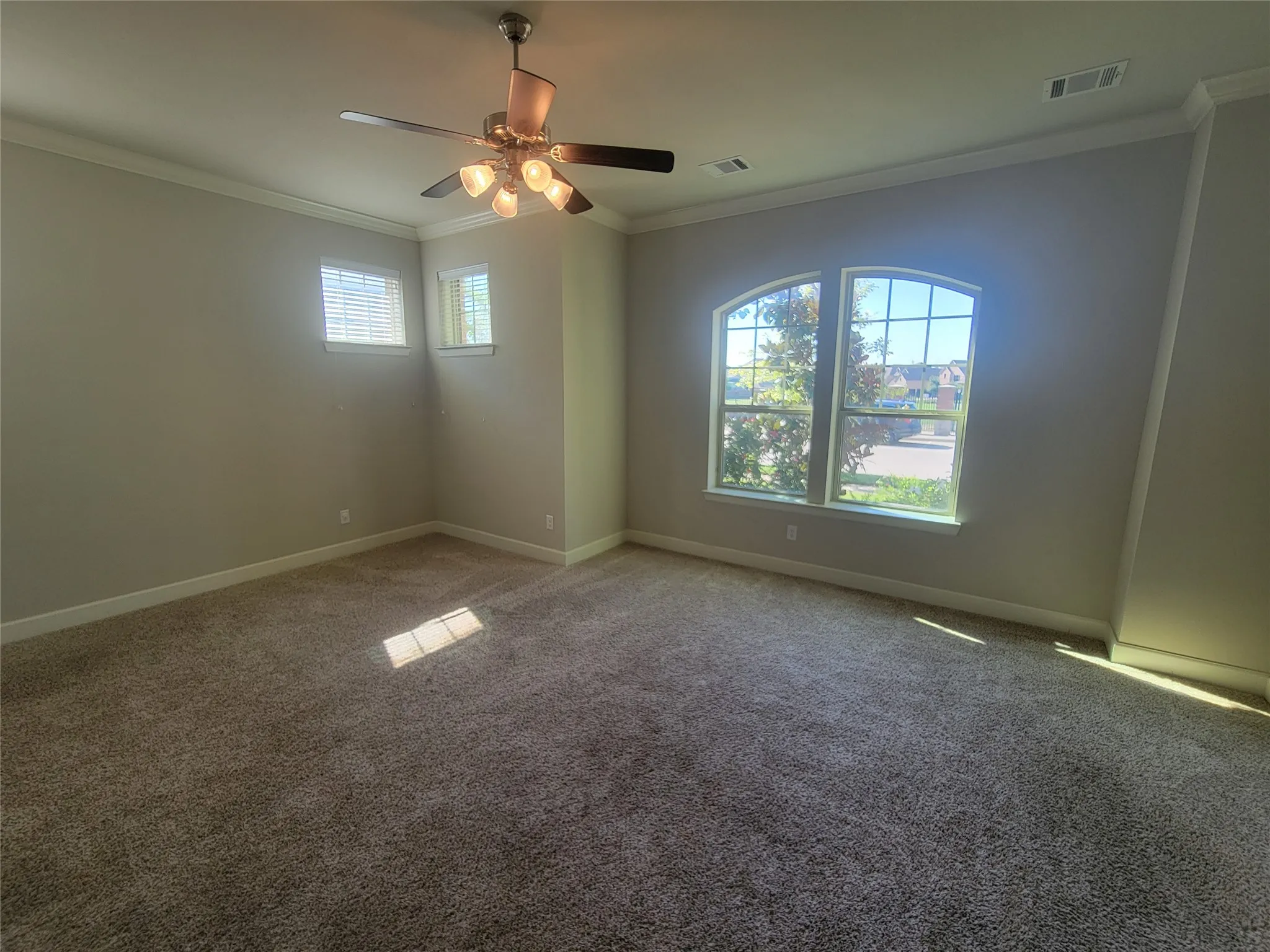 Single Family Residence For Rent in Tarrant County , 1023 Winter Fire Way, Arlington, Texas 76005, 5 Bedroom, 4 Bathroom, 2 Garage spaces, 3,566 Sqft, built in 2014, mls#21402861, Real Estate Agent in Arlington, Homes For Rent in Tarrant county, Homes For Rent in Arlington, Realtor in Arlington Texas, Real Estate Brokerage Independent Realty Texas, Luminita Cordes Realtor