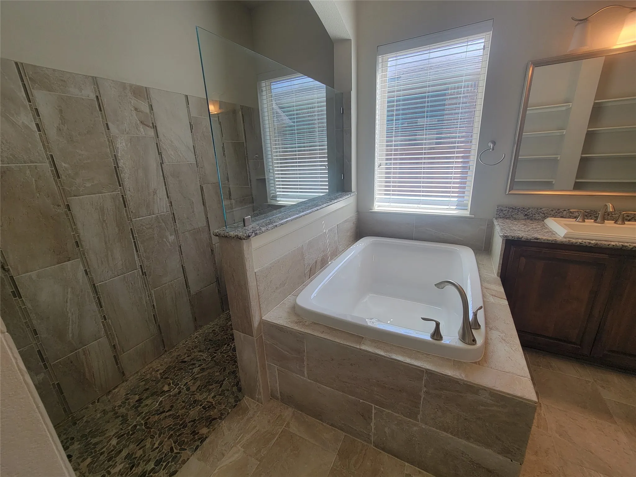 Single Family Residence For Rent in Tarrant County , 1023 Winter Fire Way, Arlington, Texas 76005, 5 Bedroom, 4 Bathroom, 2 Garage spaces, 3,566 Sqft, built in 2014, mls#21402861, Real Estate Agent in Arlington, Homes For Rent in Tarrant county, Homes For Rent in Arlington, Realtor in Arlington Texas, Real Estate Brokerage Independent Realty Texas, Luminita Cordes Realtor