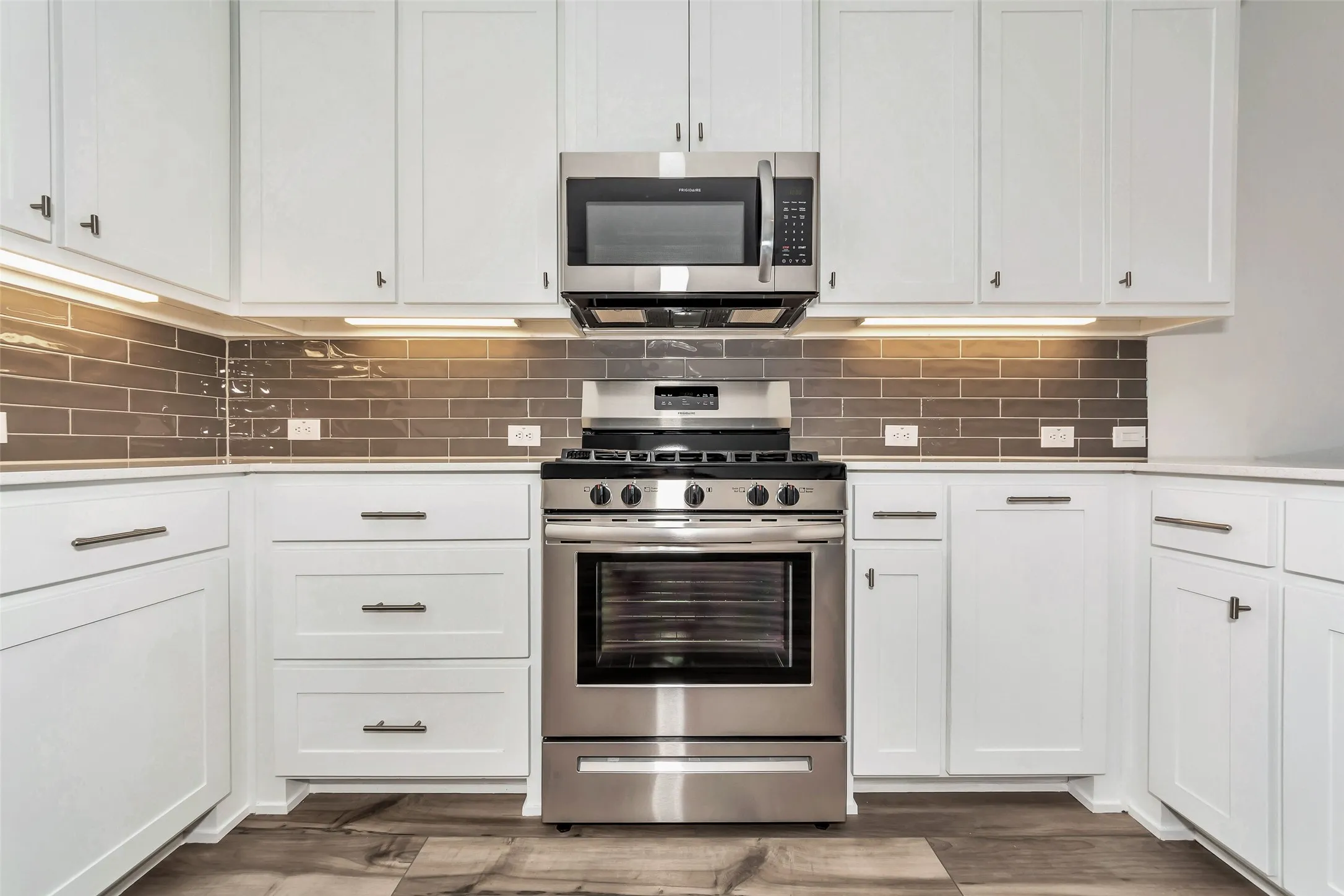 Townhouse For Rent in Tarrant County , 4413 Union Street, North Richland Hills, Texas 76180, 3 Bedroom, 3 Bathroom, 2 Garage spaces, 1,671 Sqft, built in 2023, mls#21405505, Real Estate Agent in North Richland Hills, Homes For Rent in Tarrant county, Homes For Rent in North Richland Hills, Realtor in North Richland Hills Texas, Real Estate Brokerage Independent Realty Texas, Luminita Cordes Realtor