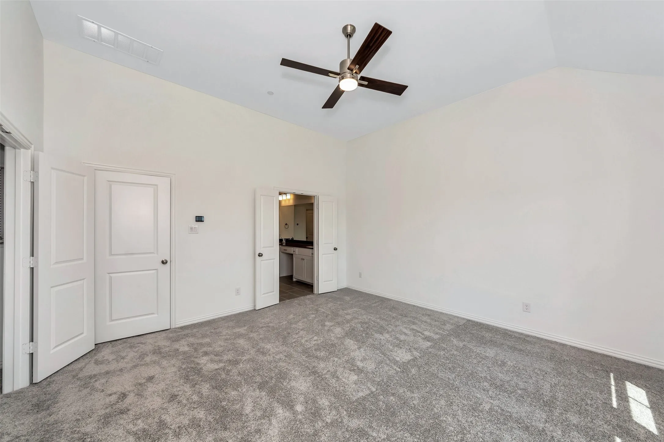 Townhouse For Rent in Tarrant County , 4413 Union Street, North Richland Hills, Texas 76180, 3 Bedroom, 3 Bathroom, 2 Garage spaces, 1,671 Sqft, built in 2023, mls#21405505, Real Estate Agent in North Richland Hills, Homes For Rent in Tarrant county, Homes For Rent in North Richland Hills, Realtor in North Richland Hills Texas, Real Estate Brokerage Independent Realty Texas, Luminita Cordes Realtor