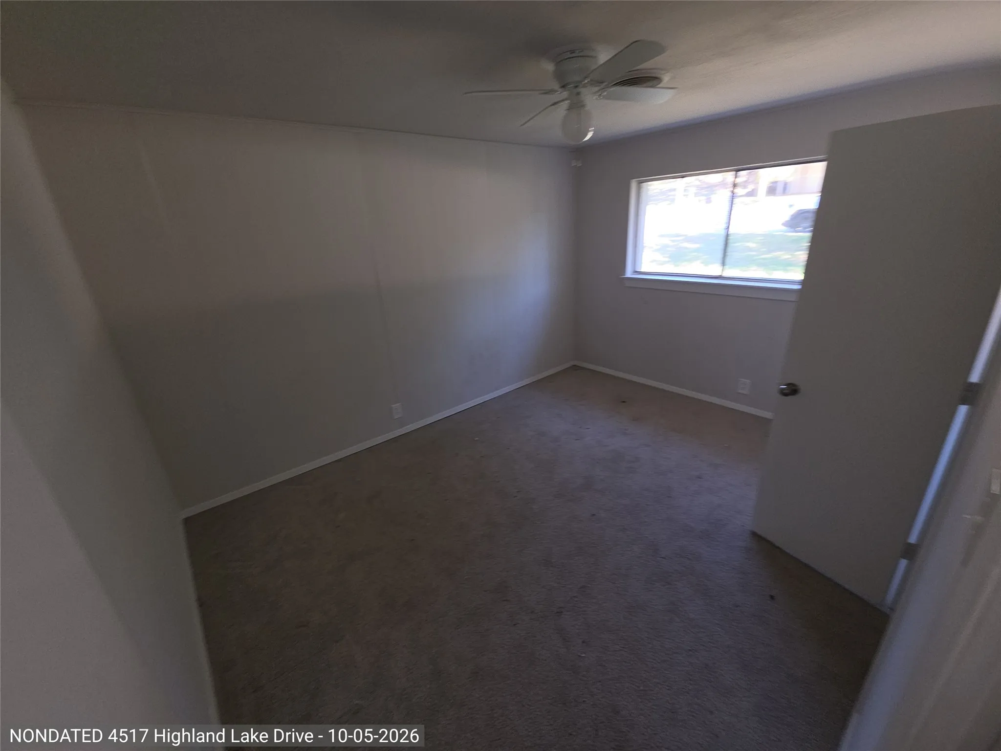 Single Family Residence For Sale in Tarrant County , 4517 Highland Lake Drive, Lake Worth, Texas 76135, 3 Bedroom, 1 Bathroom, Garage spaces, 1,546 Sqft, built in 1959, mls#21403826, Real Estate Agent in Lake Worth, Homes For Sale in Tarrant county, Homes For Sale in Lake Worth, Realtor in Lake Worth Texas, Real Estate Brokerage Independent Realty Texas, Luminita Cordes Realtor