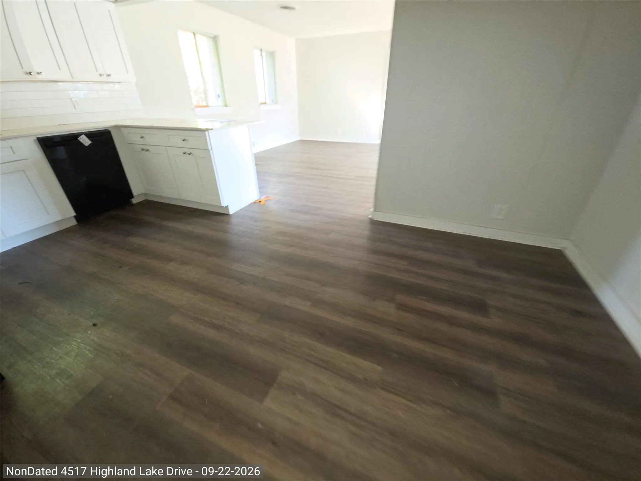 Single Family Residence For Sale in Tarrant County , 4517 Highland Lake Drive, Lake Worth, Texas 76135, 3 Bedroom, 1 Bathroom, Garage spaces, 1,546 Sqft, built in 1959, mls#21403826, Real Estate Agent in Lake Worth, Homes For Sale in Tarrant county, Homes For Sale in Lake Worth, Realtor in Lake Worth Texas, Real Estate Brokerage Independent Realty Texas, Luminita Cordes Realtor