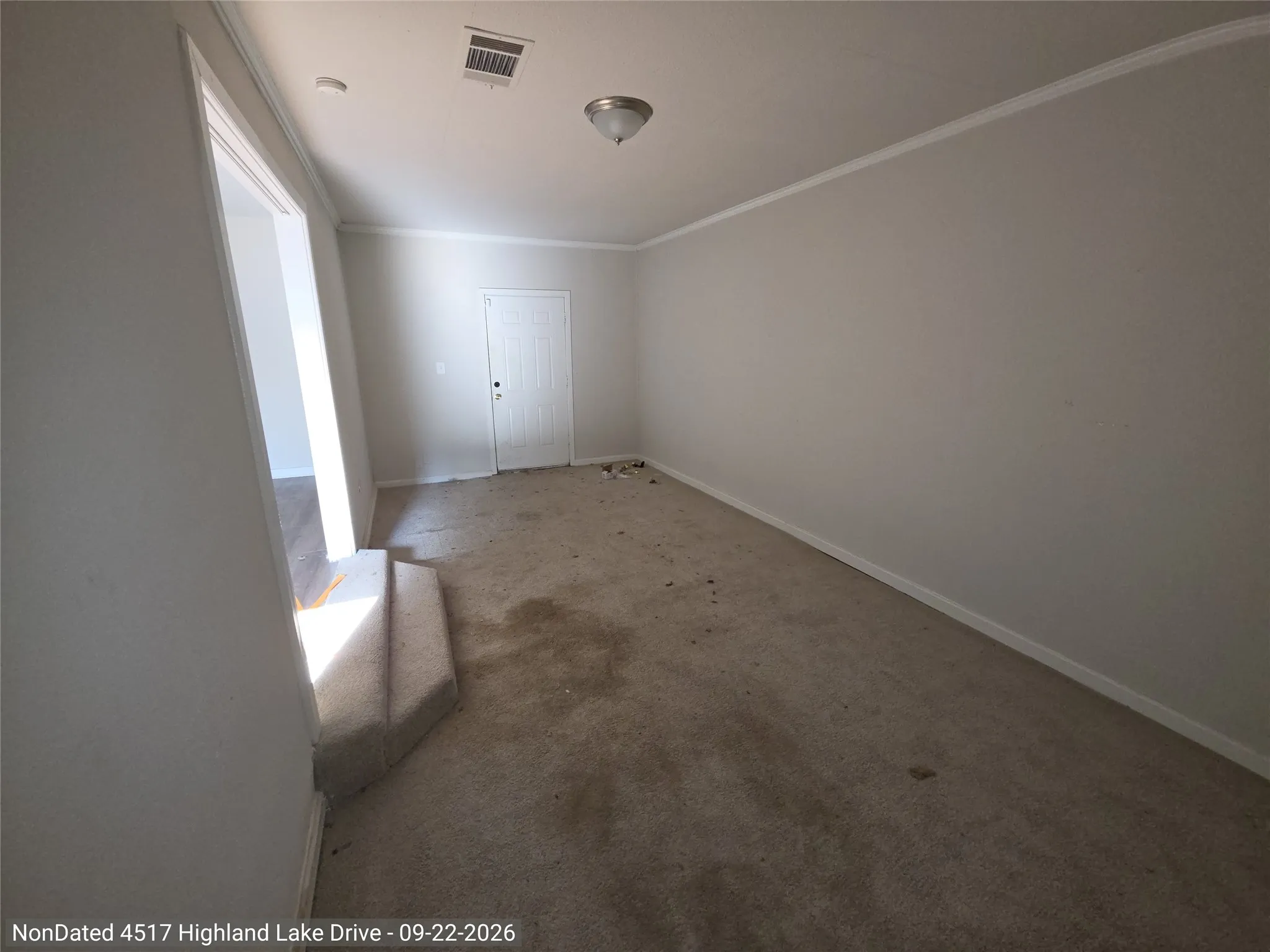 Single Family Residence For Sale in Tarrant County , 4517 Highland Lake Drive, Lake Worth, Texas 76135, 3 Bedroom, 1 Bathroom, Garage spaces, 1,546 Sqft, built in 1959, mls#21403826, Real Estate Agent in Lake Worth, Homes For Sale in Tarrant county, Homes For Sale in Lake Worth, Realtor in Lake Worth Texas, Real Estate Brokerage Independent Realty Texas, Luminita Cordes Realtor