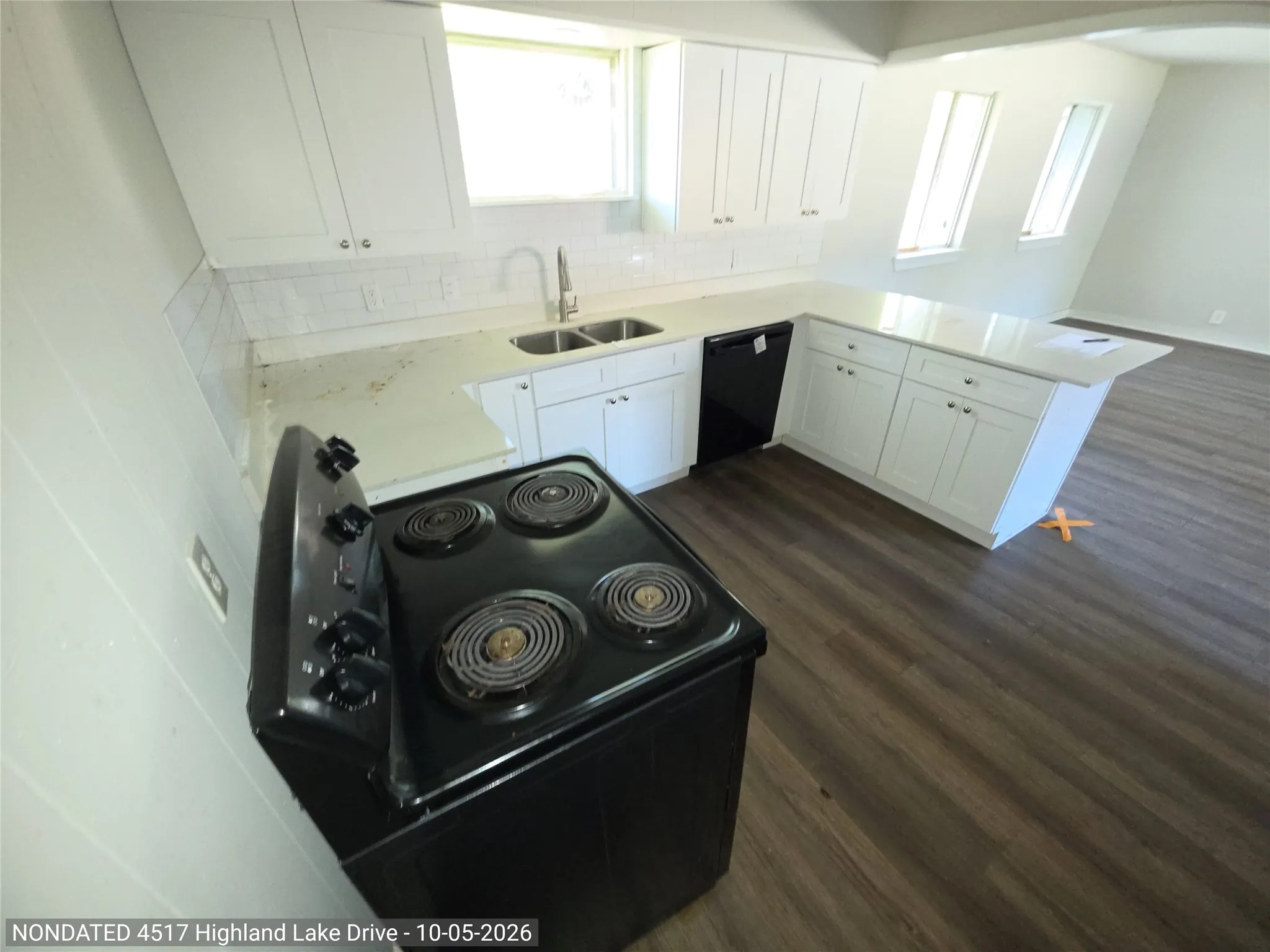 Single Family Residence For Sale in Tarrant County , 4517 Highland Lake Drive, Lake Worth, Texas 76135, 3 Bedroom, 1 Bathroom, Garage spaces, 1,546 Sqft, built in 1959, mls#21403826, Real Estate Agent in Lake Worth, Homes For Sale in Tarrant county, Homes For Sale in Lake Worth, Realtor in Lake Worth Texas, Real Estate Brokerage Independent Realty Texas, Luminita Cordes Realtor