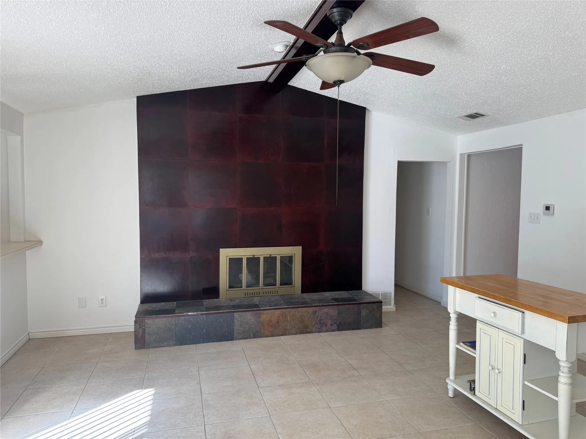 Single Family Residence For Rent in Dallas County , 1715 Carolyn Way, Richardson, Texas 75081, 3 Bedroom, 2 Bathroom, 2 Garage spaces, 1,827 Sqft, built in 1979, mls#21405352, Real Estate Agent in Richardson, Homes For Rent in Dallas county, Homes For Rent in Richardson, Realtor in Richardson Texas, Real Estate Brokerage Independent Realty Texas, Luminita Cordes Realtor