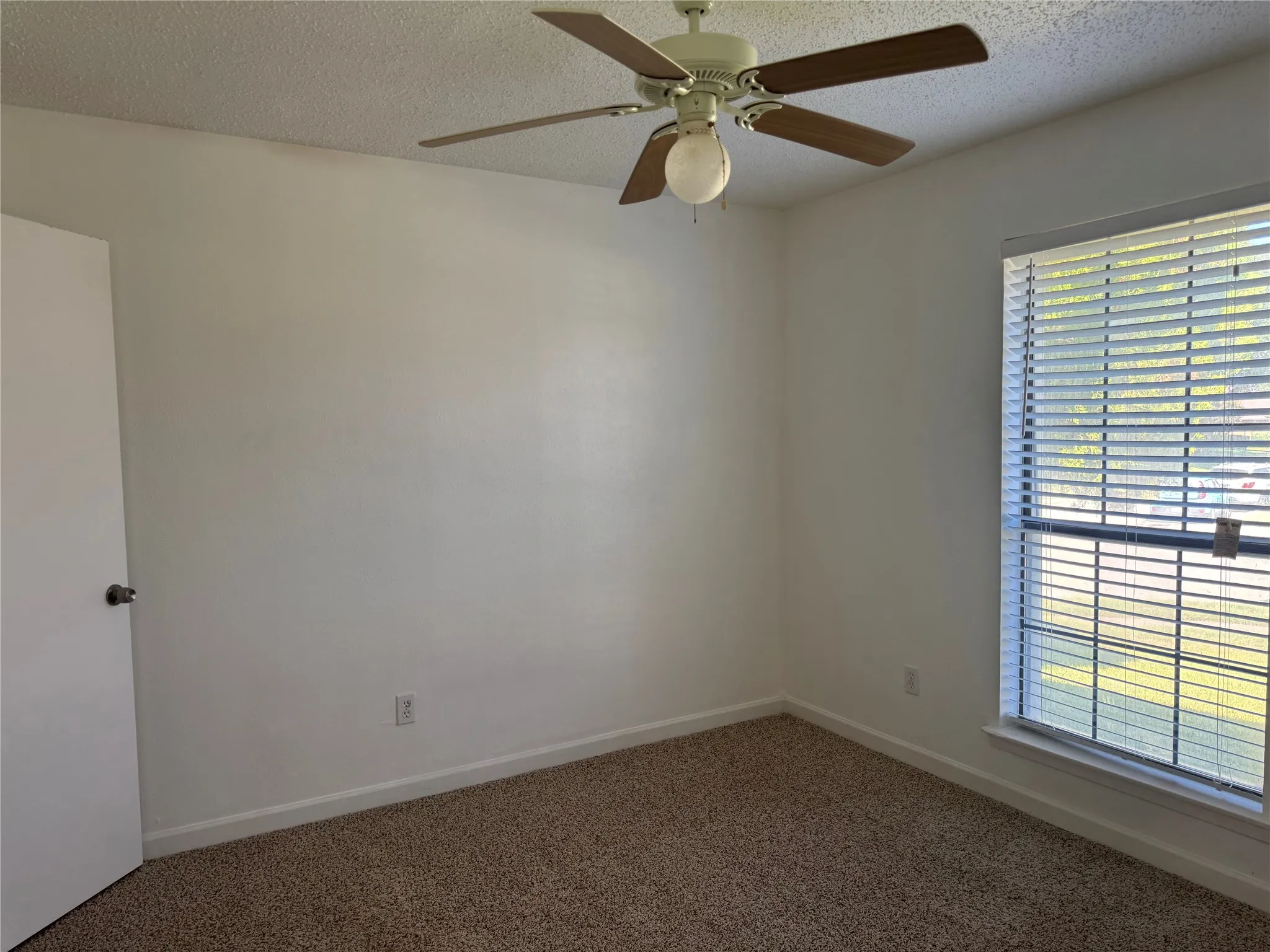 Single Family Residence For Rent in Dallas County , 1715 Carolyn Way, Richardson, Texas 75081, 3 Bedroom, 2 Bathroom, 2 Garage spaces, 1,827 Sqft, built in 1979, mls#21405352, Real Estate Agent in Richardson, Homes For Rent in Dallas county, Homes For Rent in Richardson, Realtor in Richardson Texas, Real Estate Brokerage Independent Realty Texas, Luminita Cordes Realtor