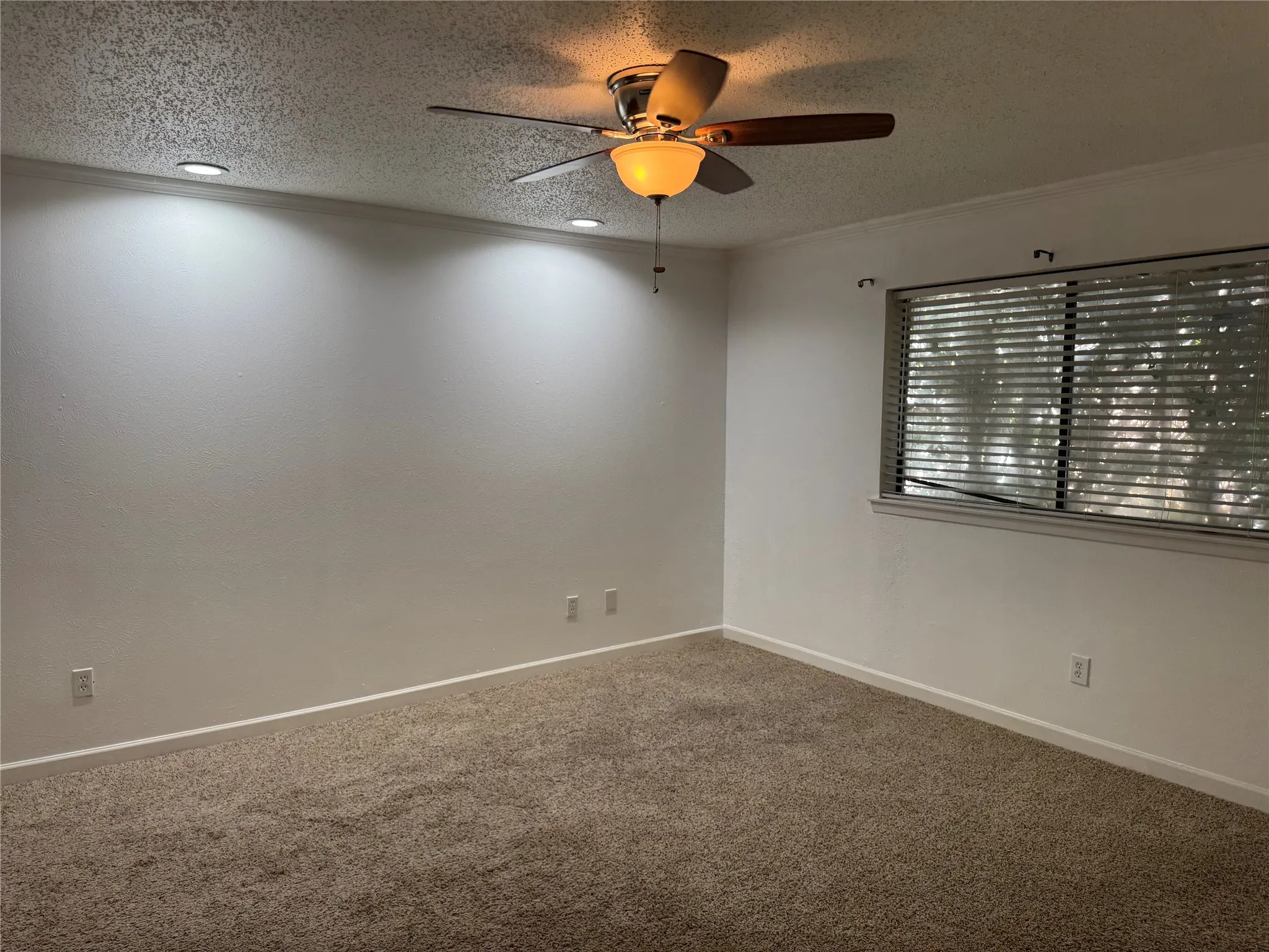 Single Family Residence For Rent in Dallas County , 1715 Carolyn Way, Richardson, Texas 75081, 3 Bedroom, 2 Bathroom, 2 Garage spaces, 1,827 Sqft, built in 1979, mls#21405352, Real Estate Agent in Richardson, Homes For Rent in Dallas county, Homes For Rent in Richardson, Realtor in Richardson Texas, Real Estate Brokerage Independent Realty Texas, Luminita Cordes Realtor