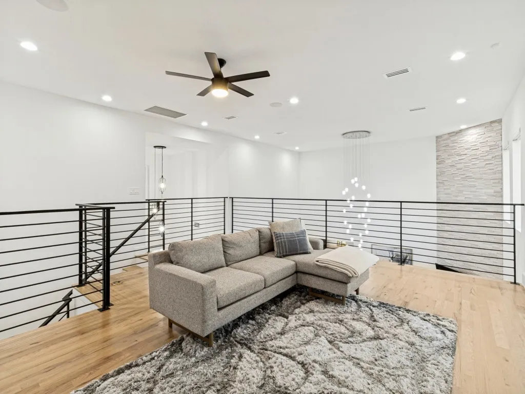 Single Family Residence For Sale in Dallas County , 3536 Jubilee Trail, Dallas, Texas 75229, 4 Bedroom, 4 Bathroom, 2 Garage spaces, 4,500 Sqft, built in 2020, mls#21394034, Real Estate Agent in Dallas, Homes For Sale in Dallas county, Homes For Sale in Dallas, Realtor in Dallas Texas, Real Estate Brokerage Independent Realty Texas, Luminita Cordes Realtor