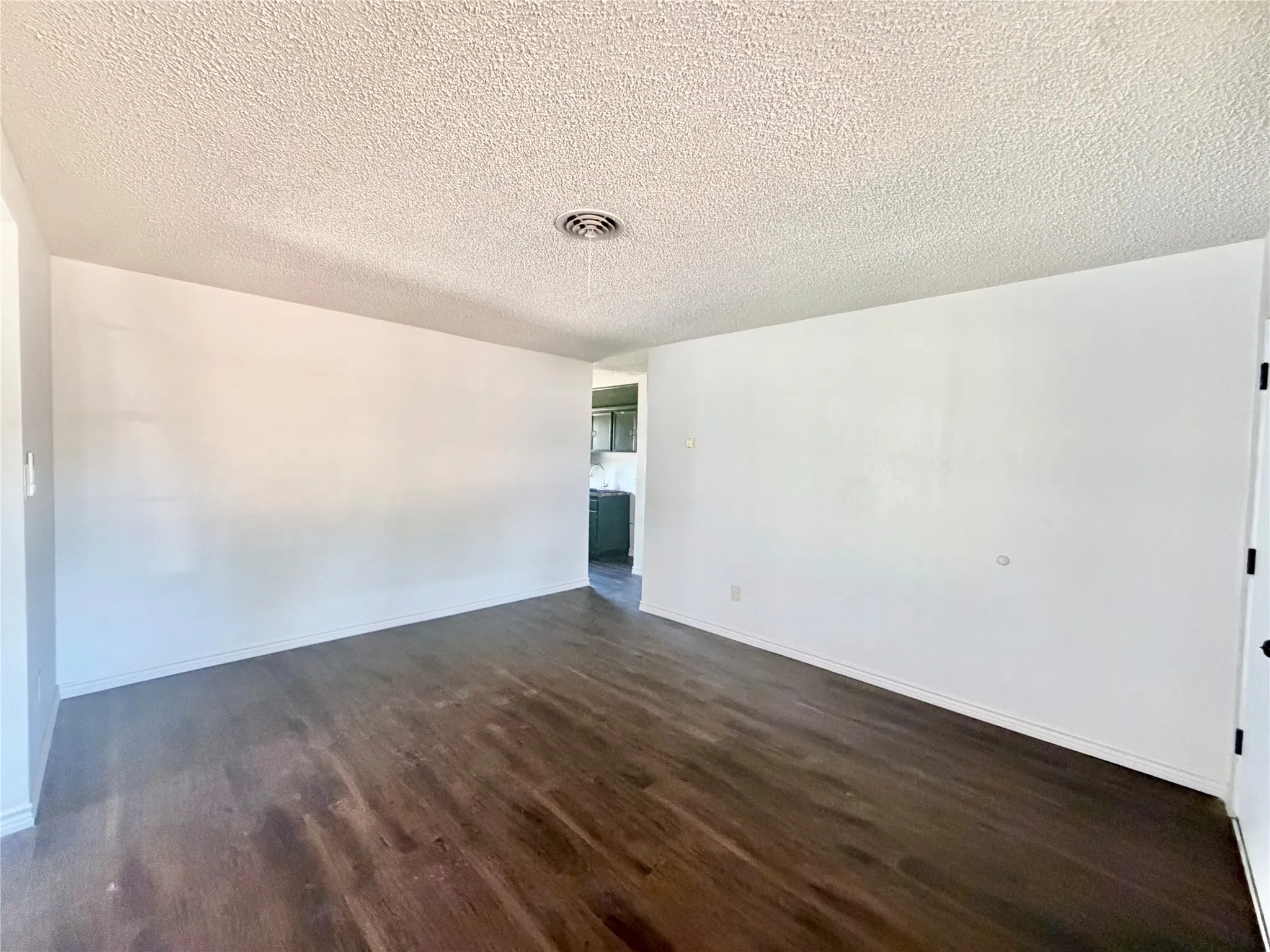 Single Family Residence For Sale in Taylor County , 5344 Durango Drive, Abilene, Texas 79605, 3 Bedroom, 1 Bathroom, Garage spaces, 1,178 Sqft, built in 1958, mls#21404326, Real Estate Agent in Abilene, Homes For Sale in Taylor county, Homes For Sale in Abilene, Realtor in Abilene Texas, Real Estate Brokerage Independent Realty Texas, Luminita Cordes Realtor