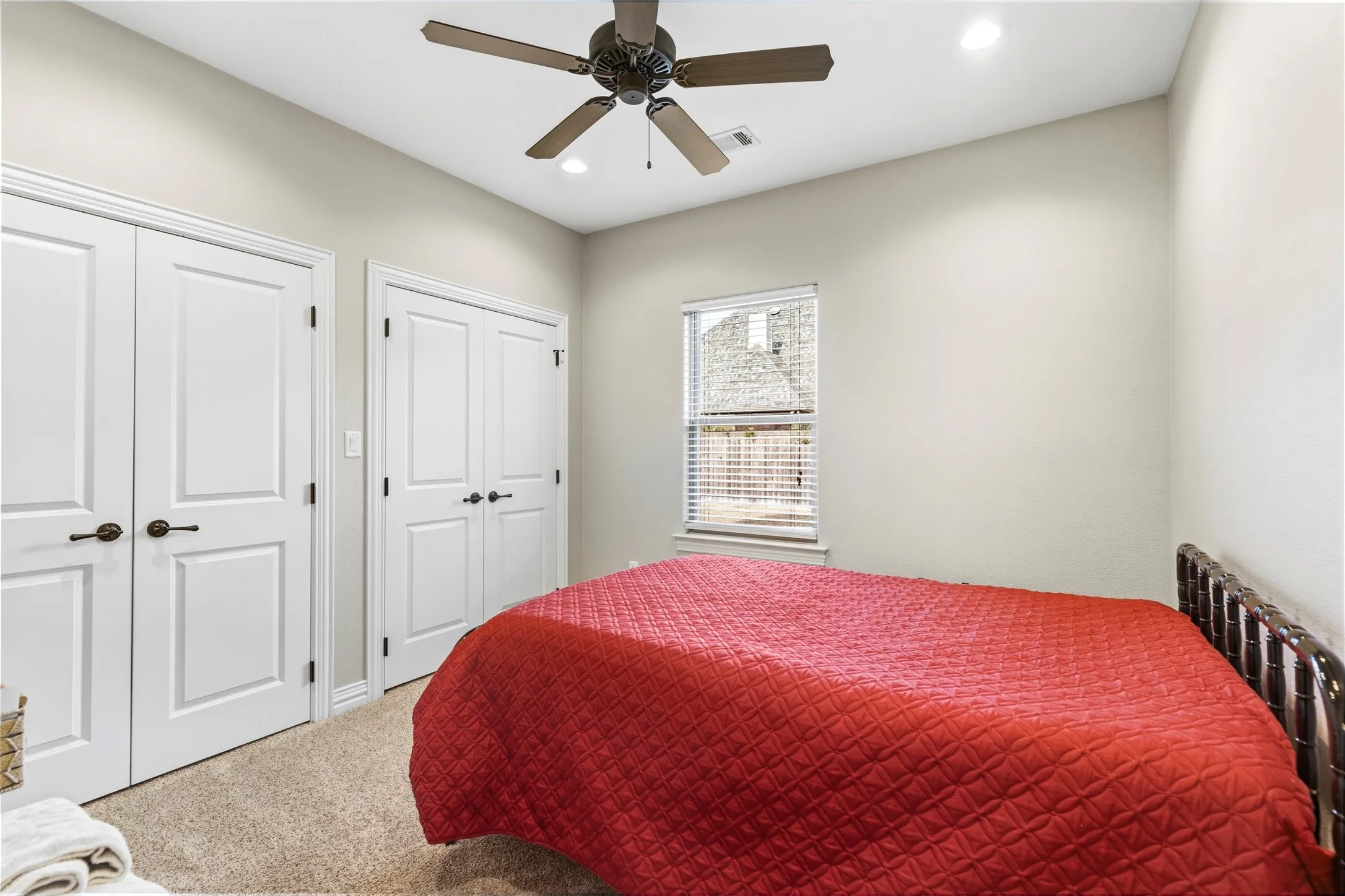 Single Family Residence For Sale in Grayson County , 1037 Addison Avenue, Pottsboro, Texas 75076, 4 Bedroom, 4 Bathroom, 2 Garage spaces, 2,730 Sqft, built in 2018, mls#21405018, Real Estate Agent in Pottsboro, Homes For Sale in Grayson county, Homes For Sale in Pottsboro, Realtor in Pottsboro Texas, Real Estate Brokerage Independent Realty Texas, Luminita Cordes Realtor