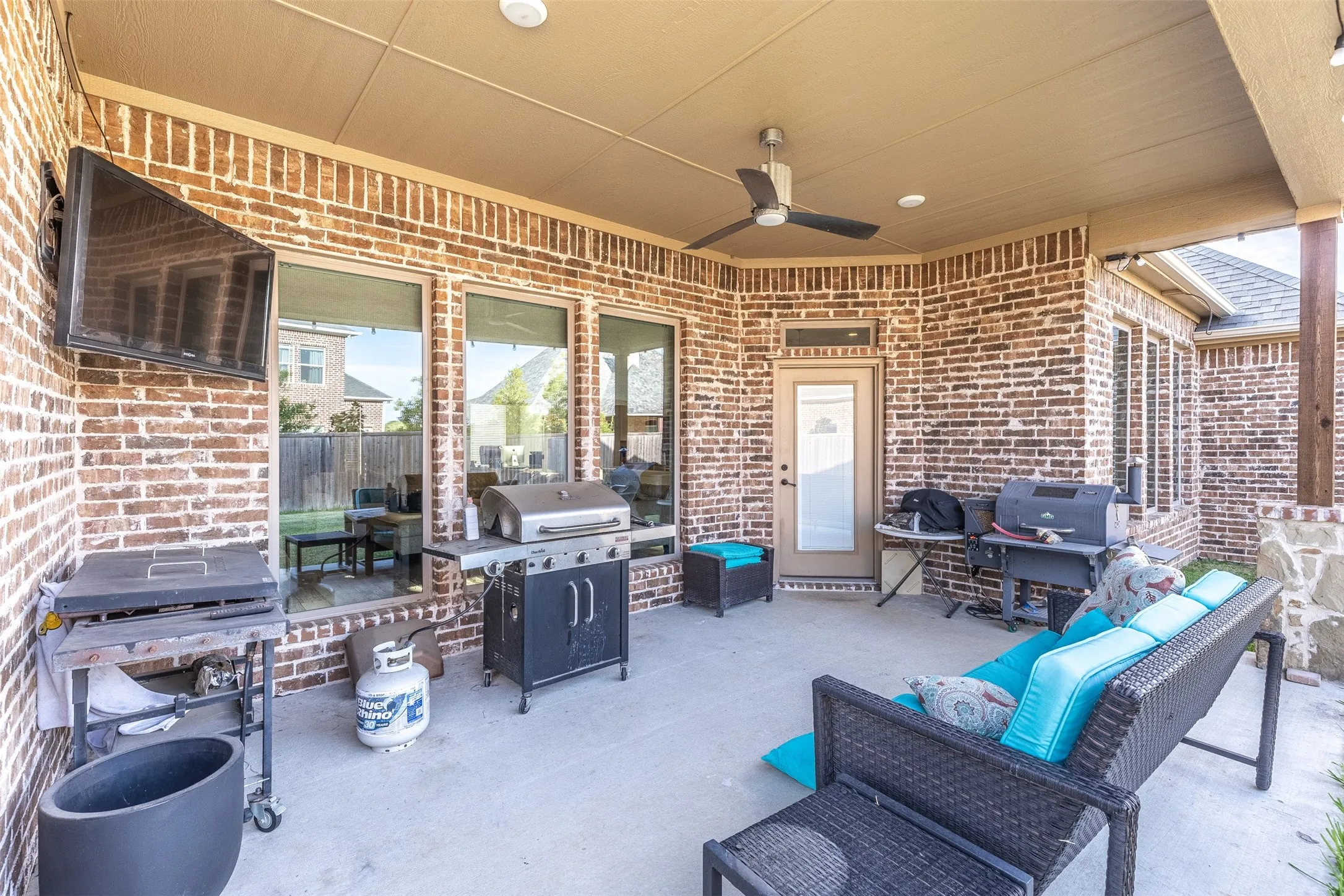 Single Family Residence For Sale in Grayson County , 1037 Addison Avenue, Pottsboro, Texas 75076, 4 Bedroom, 4 Bathroom, 2 Garage spaces, 2,730 Sqft, built in 2018, mls#21405018, Real Estate Agent in Pottsboro, Homes For Sale in Grayson county, Homes For Sale in Pottsboro, Realtor in Pottsboro Texas, Real Estate Brokerage Independent Realty Texas, Luminita Cordes Realtor