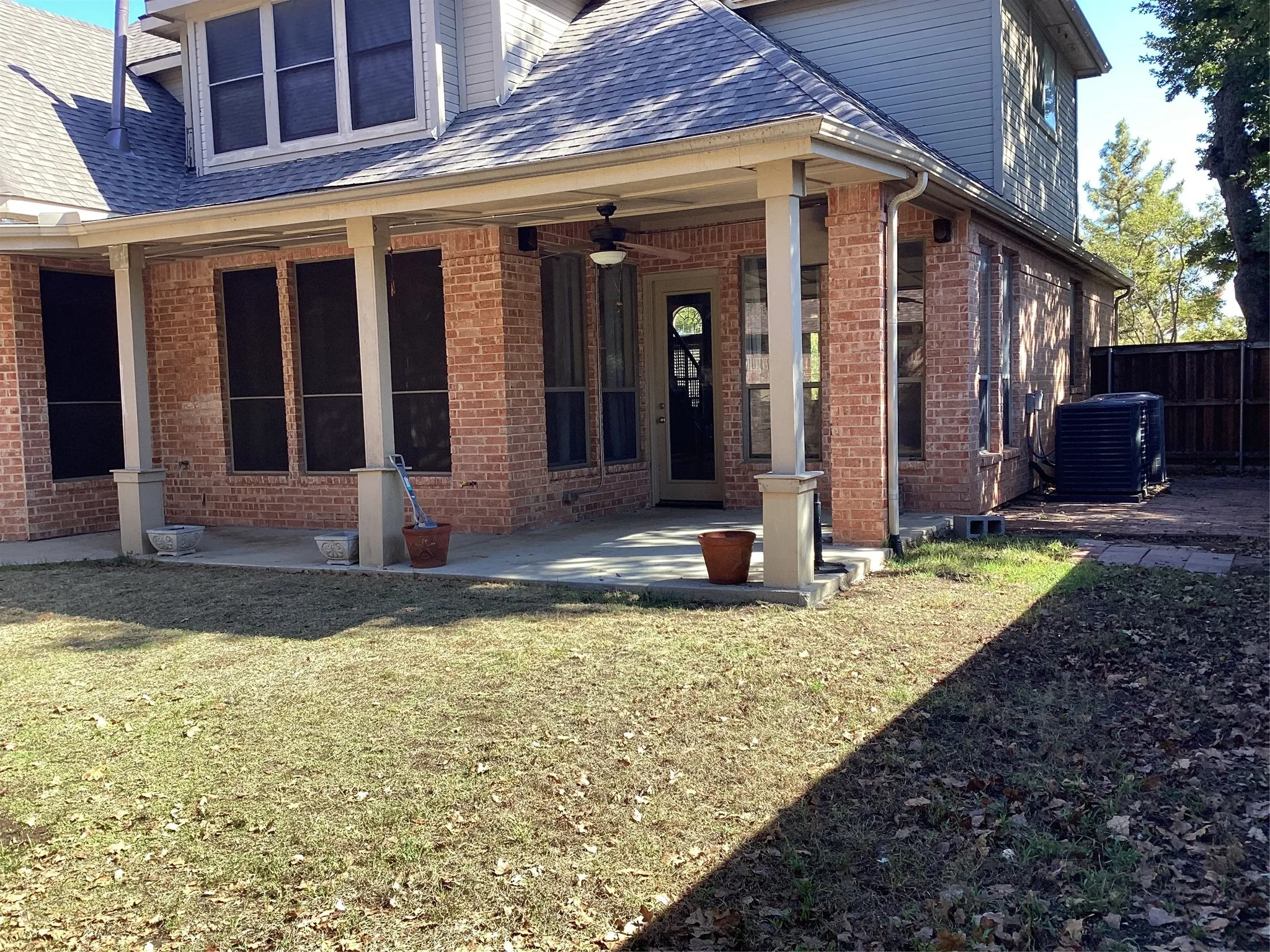 Single Family Residence For Rent in Denton County , 917 Excalibur Drive, Highland Village, Texas 75077, 5 Bedroom, 3 Bathroom, 3 Garage spaces, 3,845 Sqft, built in 1998, mls#21405515, Real Estate Agent in Highland Village, Homes For Rent in Denton county, Homes For Rent in Highland Village, Realtor in Highland Village Texas, Real Estate Brokerage Independent Realty Texas, Luminita Cordes Realtor