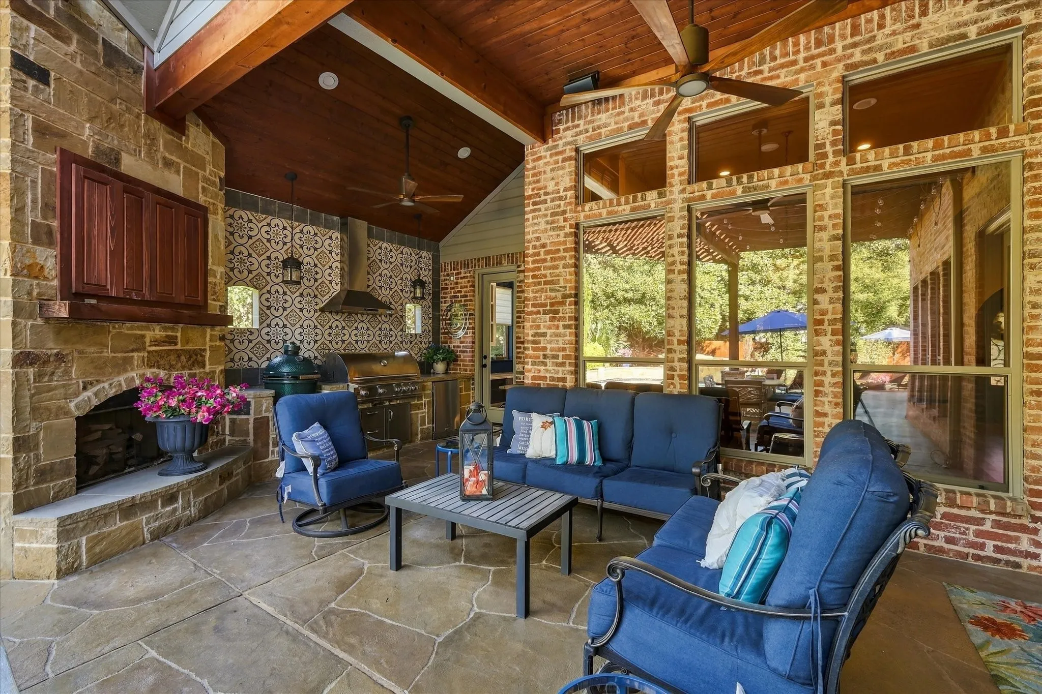 Single Family Residence For Sale in Tarrant County , 404 Alexandria Circle, Southlake, Texas 76092, 5 Bedroom, 6 Bathroom, 3 Garage spaces, 5,640 Sqft, built in 1998, mls#21393454, Real Estate Agent in Southlake, Homes For Sale in Tarrant county, Homes For Sale in Southlake, Realtor in Southlake Texas, Real Estate Brokerage Independent Realty Texas, Luminita Cordes Realtor